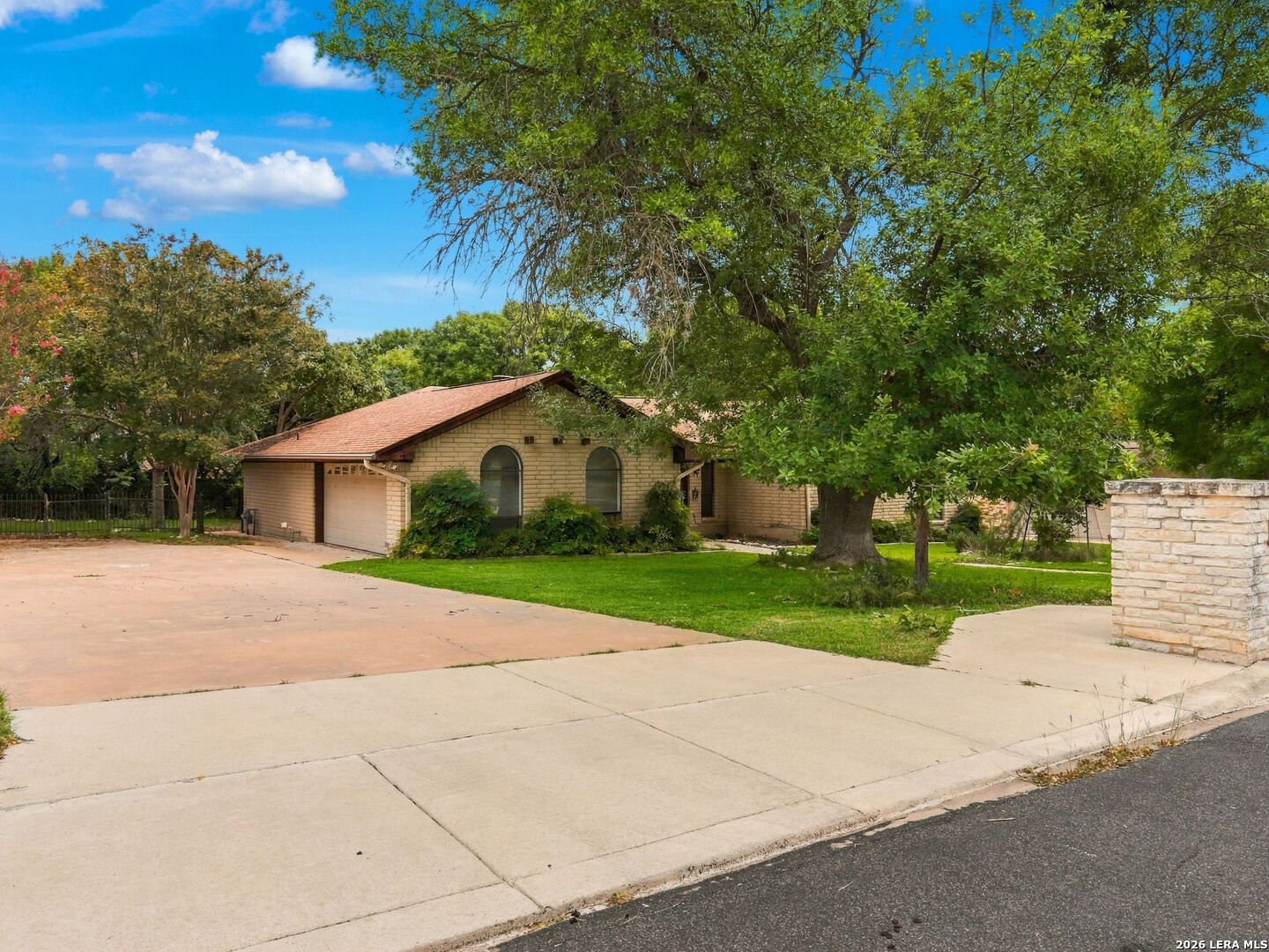 1744 Glen Road, Kerrville, TX 78028