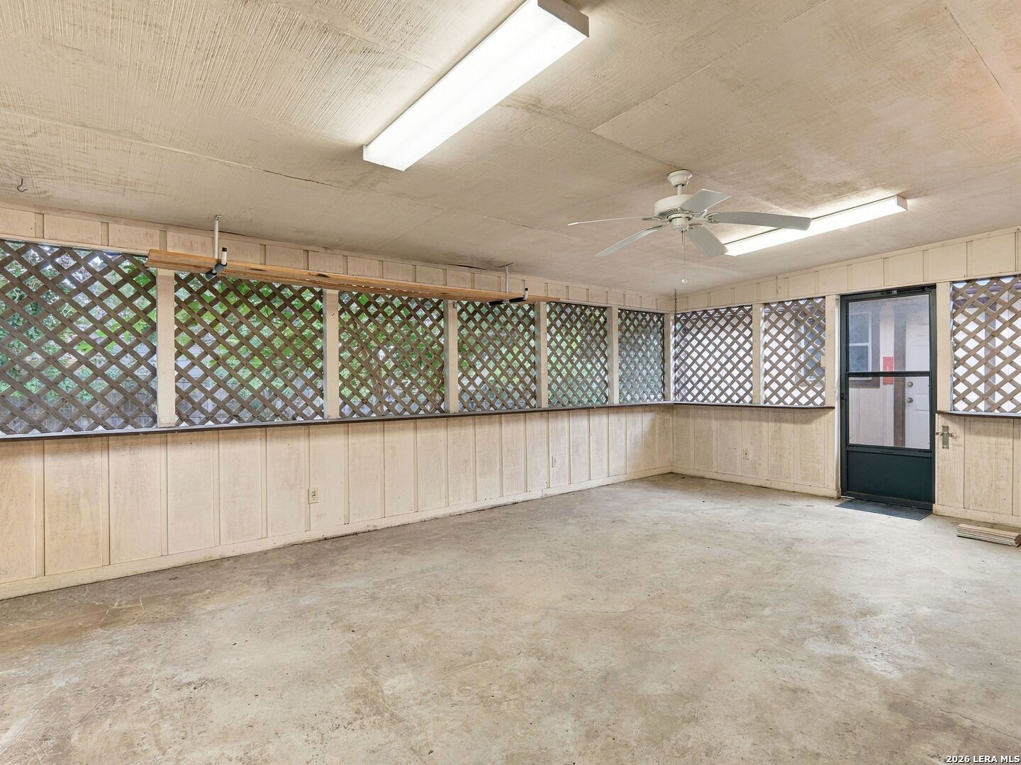 1744 Glen Road, Kerrville, TX 78028