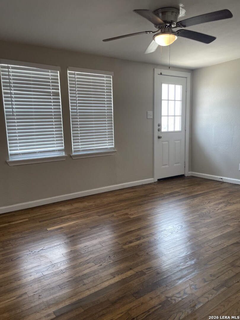 202 W LANGLEY BLVD, Universal City, TX 78148