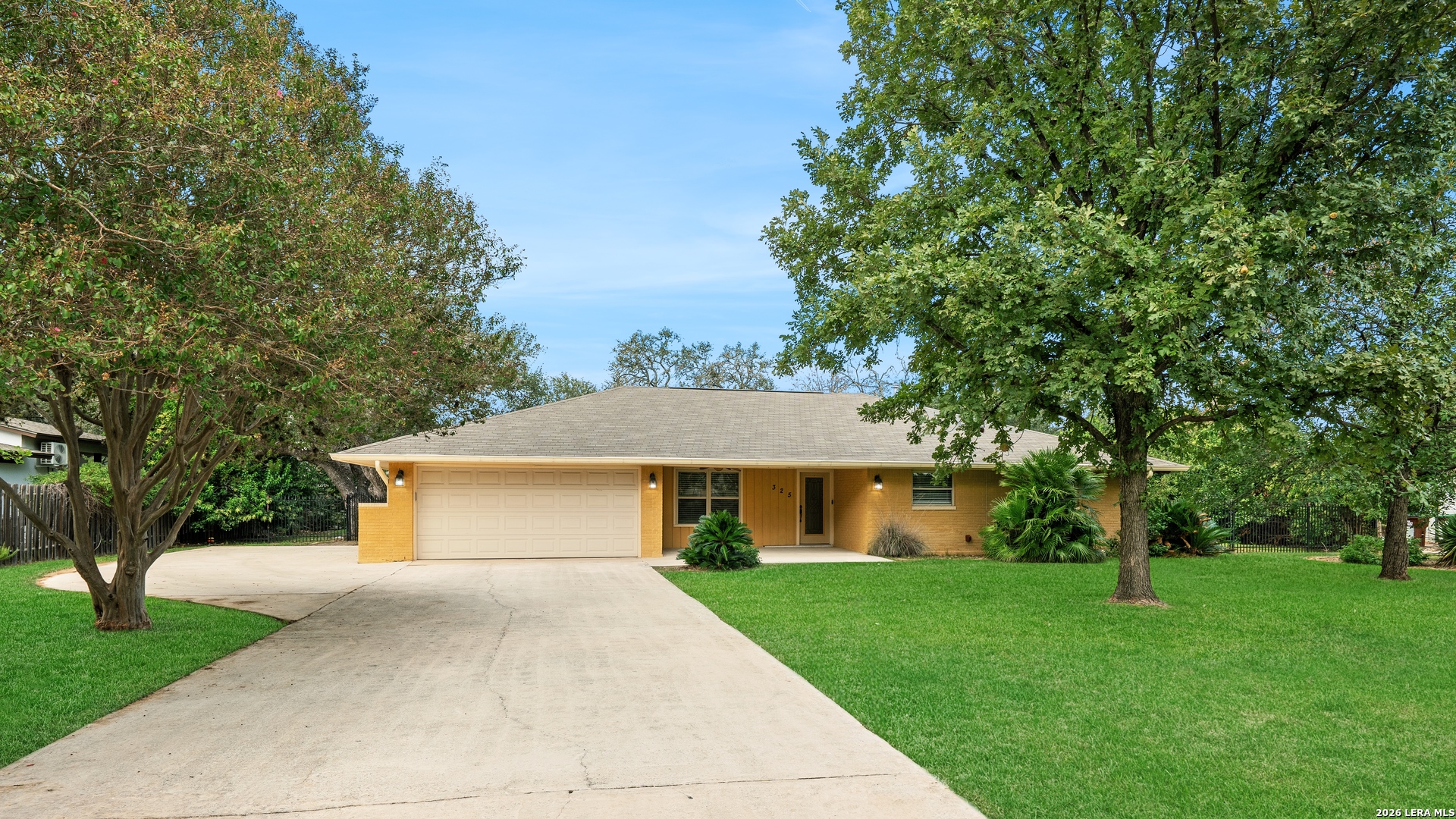 325 MEADOWBROOK DR, Hollywoodpark, TX 78232