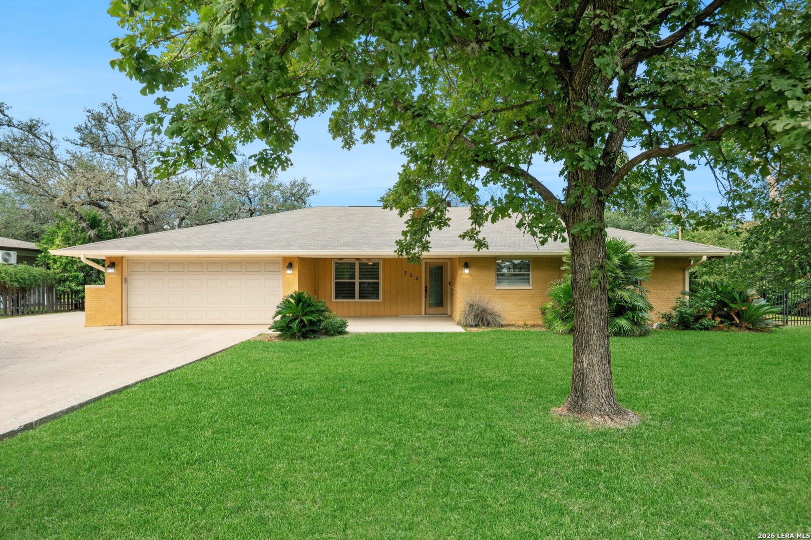 325 MEADOWBROOK DR, Hollywoodpark, TX 78232