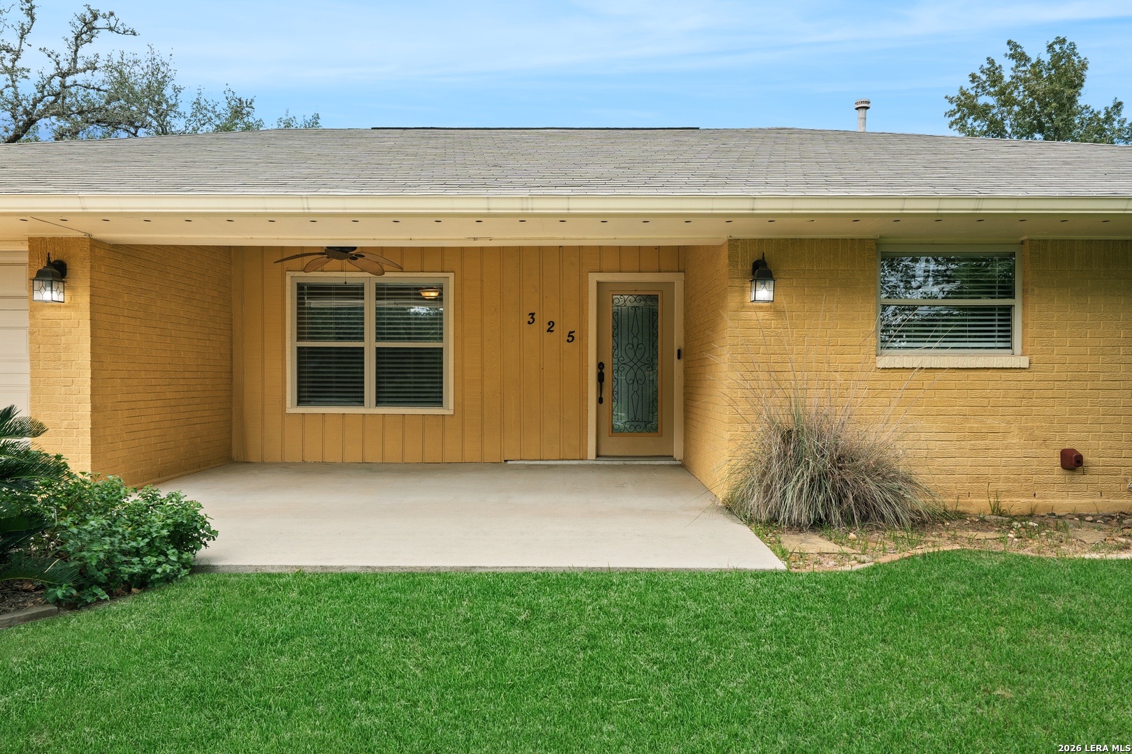 325 MEADOWBROOK DR, Hollywoodpark, TX 78232