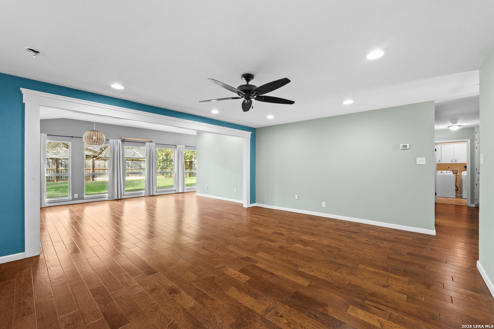325 MEADOWBROOK DR, Hollywoodpark, TX 78232