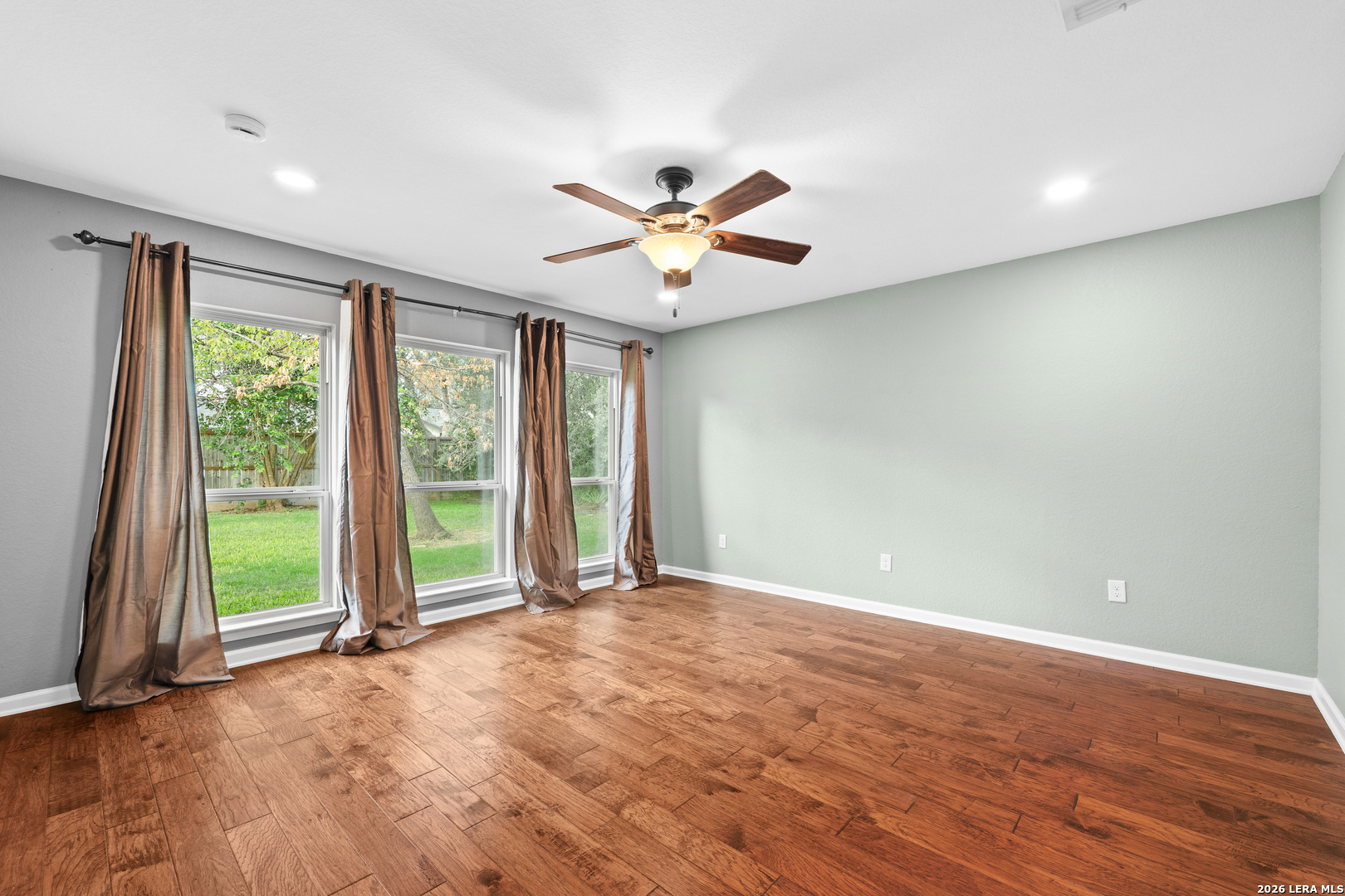 325 MEADOWBROOK DR, Hollywoodpark, TX 78232