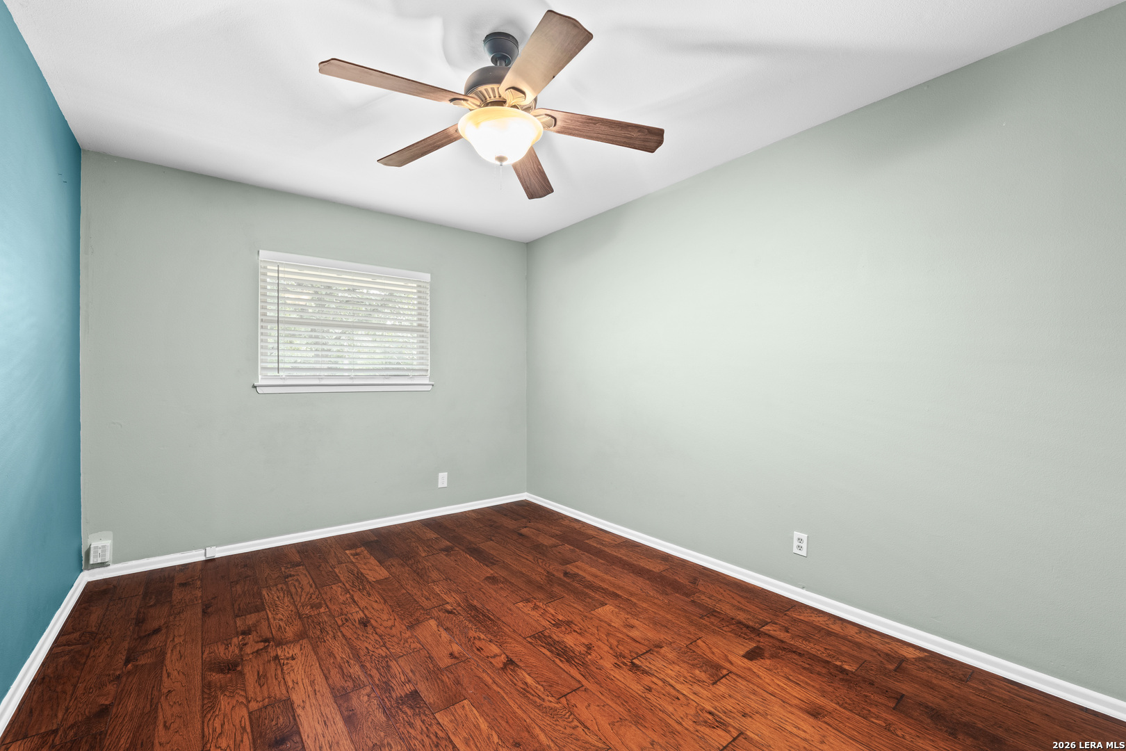 325 MEADOWBROOK DR, Hollywoodpark, TX 78232