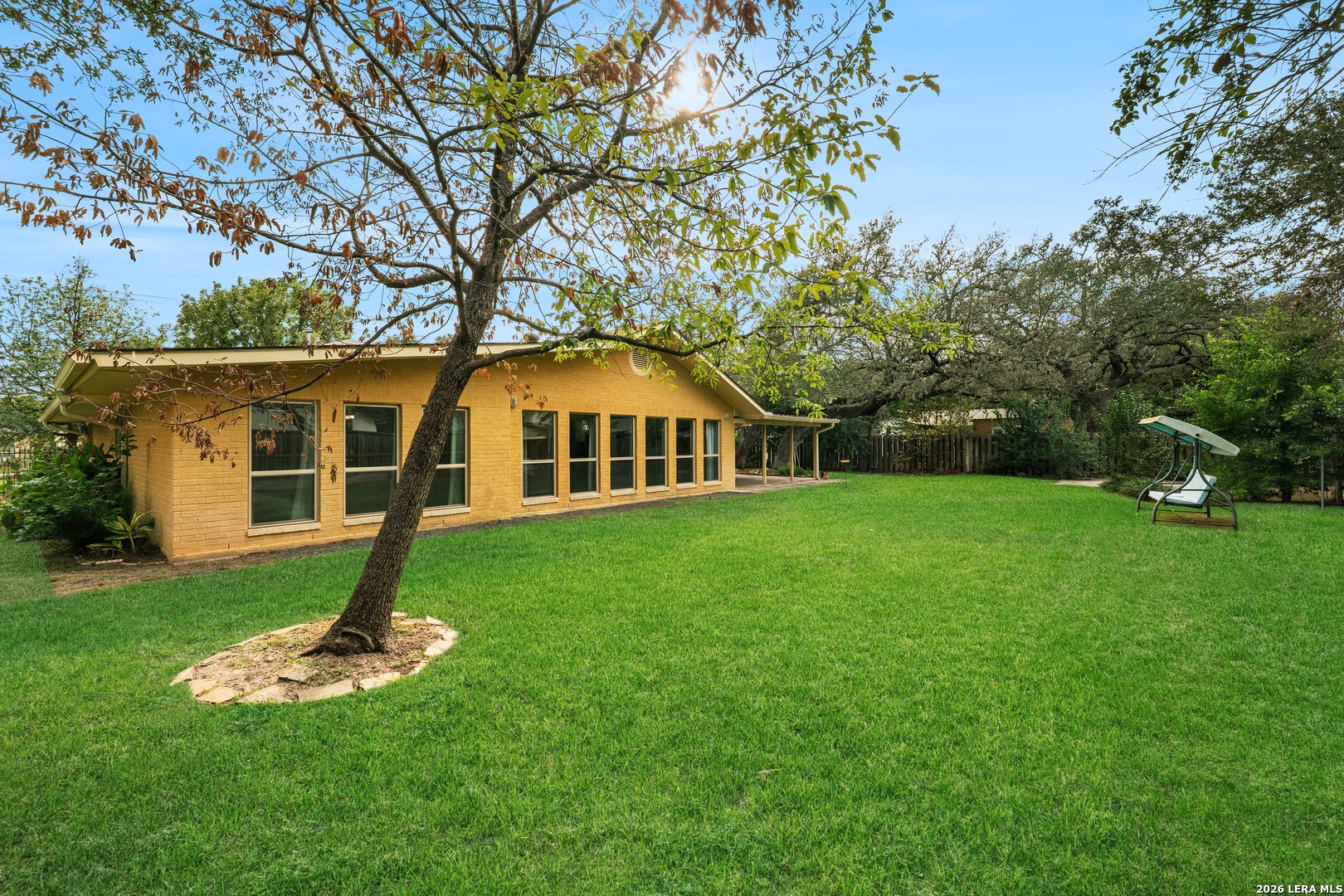 325 MEADOWBROOK DR, Hollywoodpark, TX 78232