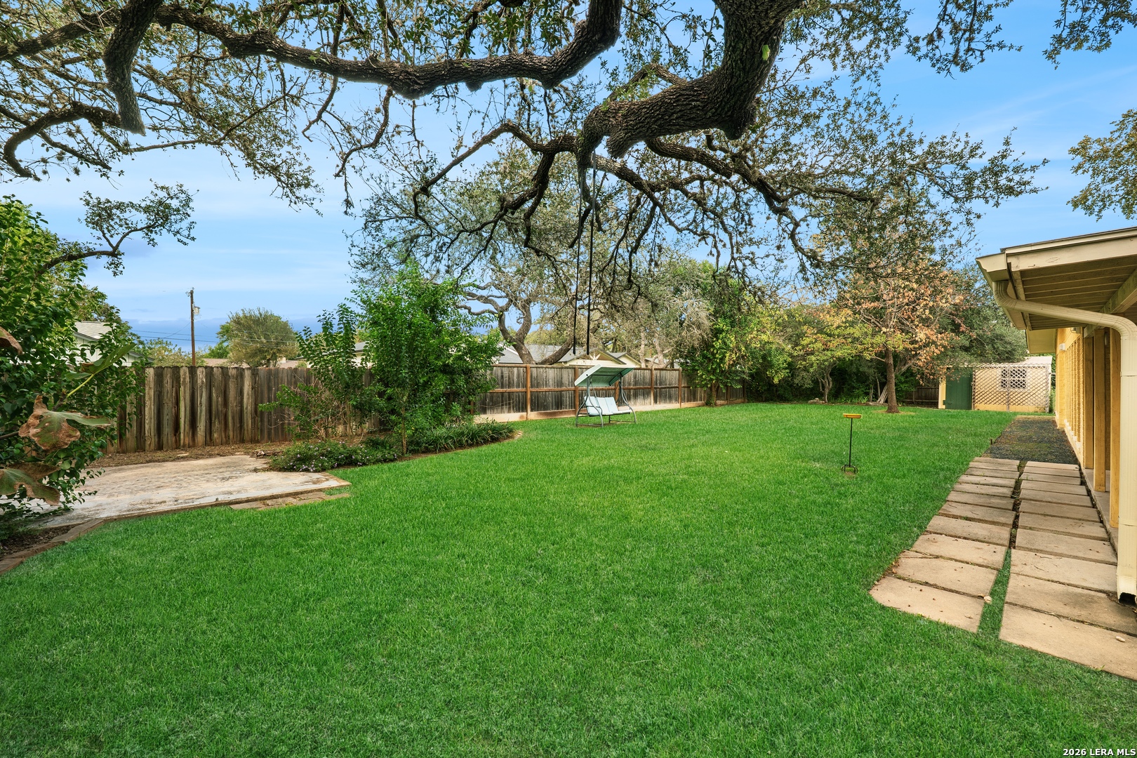 325 MEADOWBROOK DR, Hollywoodpark, TX 78232