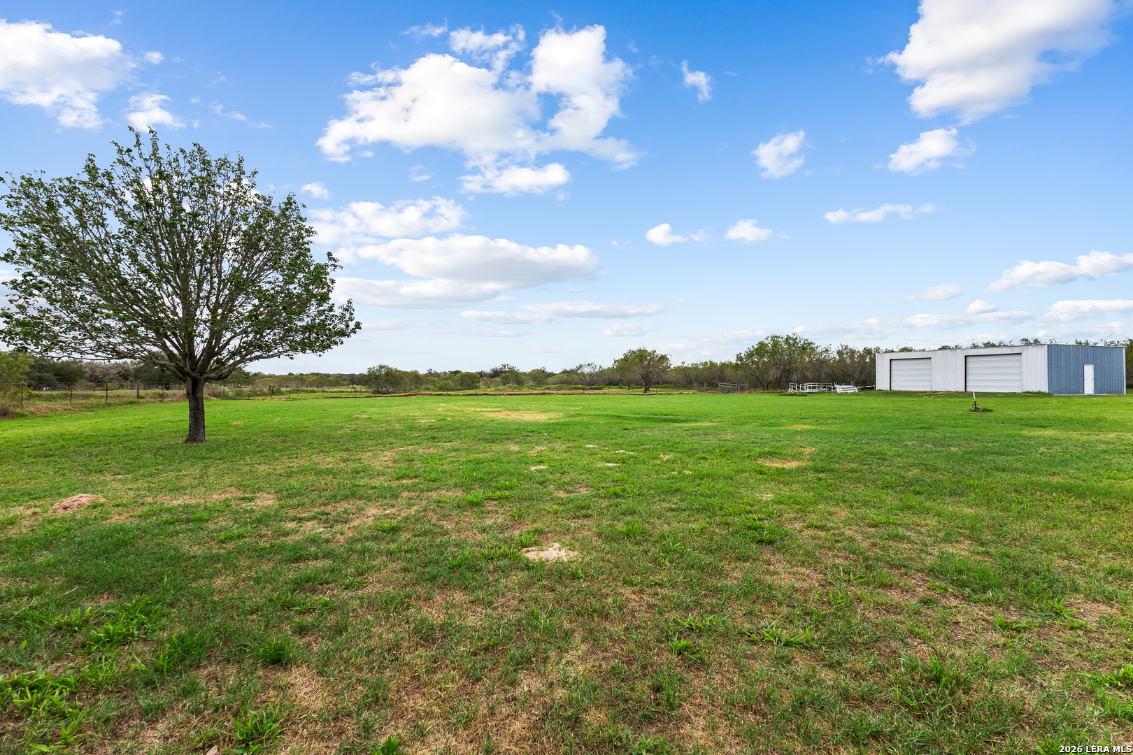 4320 County Road 331, Floresville, TX 78114