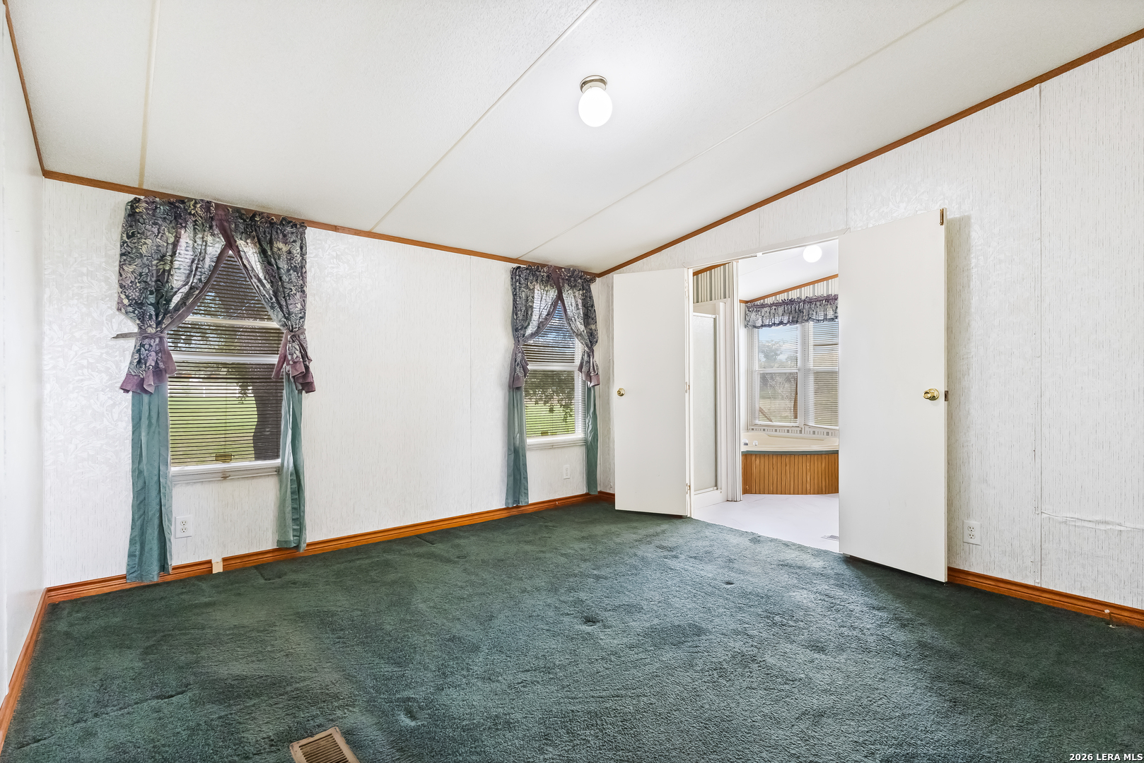 4320 County Road 331, Floresville, TX 78114