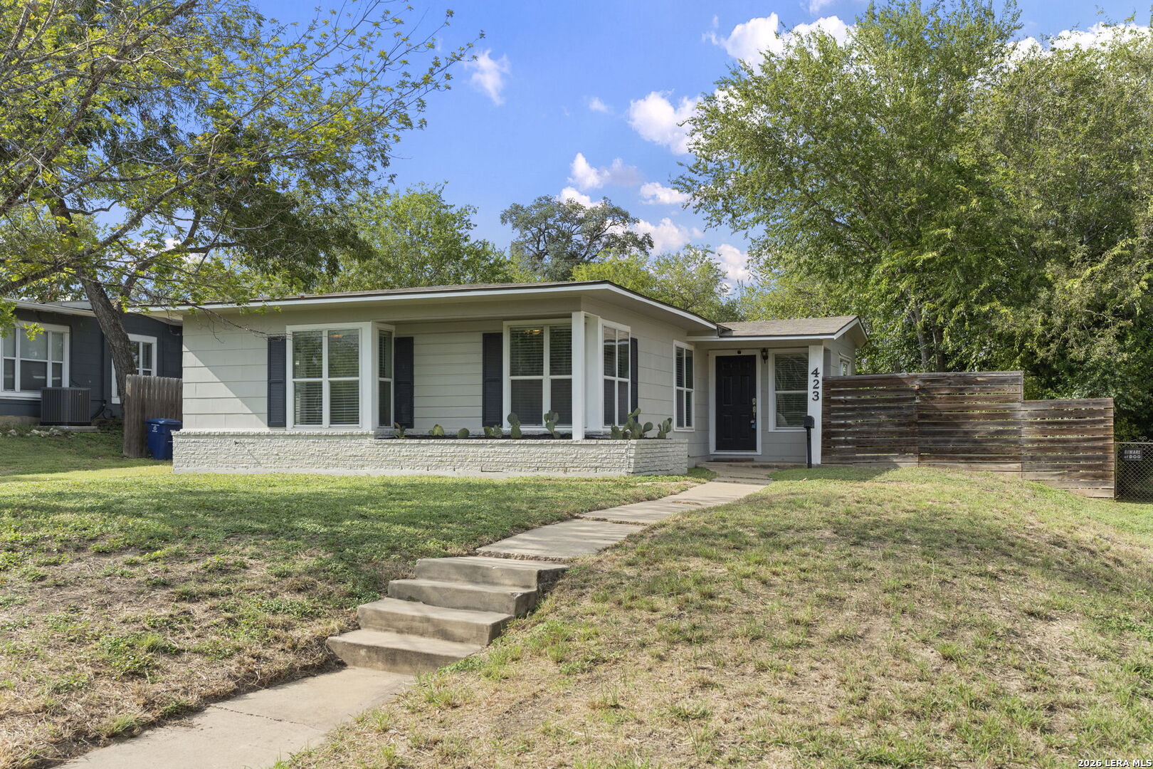 Property photo for 423 KAREN LN, San Antonio, TX