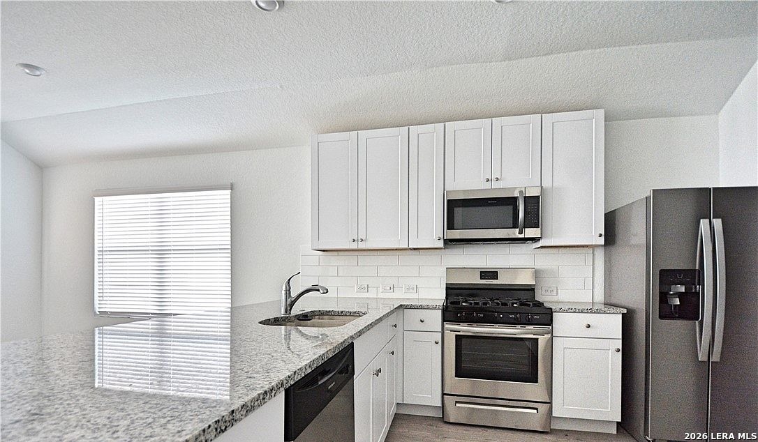 1208 Treehouse Ln, New Braunfels, TX 78130