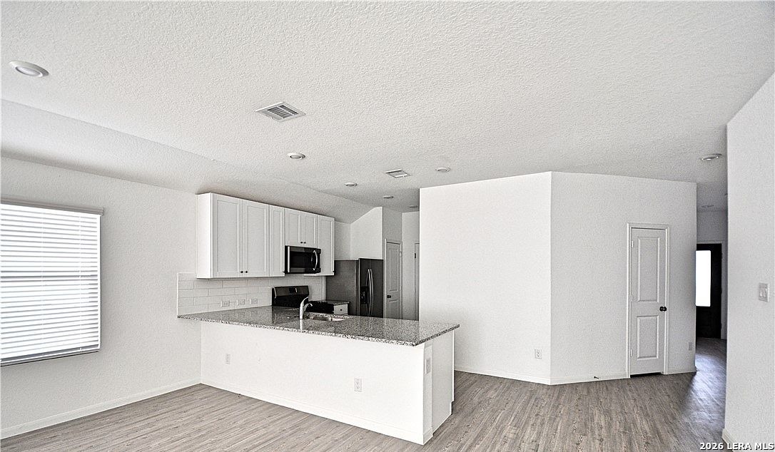 1208 Treehouse Ln, New Braunfels, TX 78130