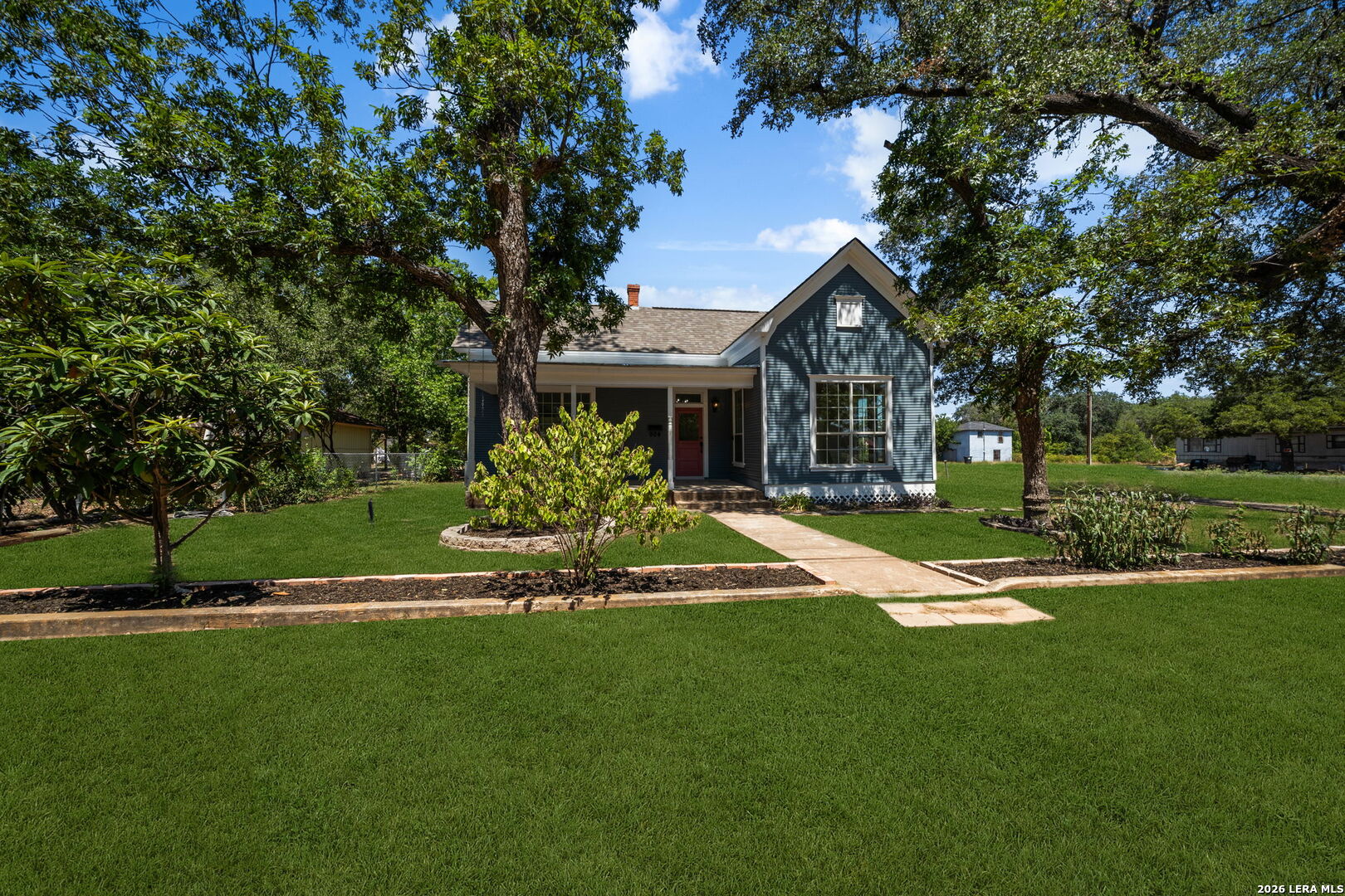 904 17TH ST, Hondo, TX 78861