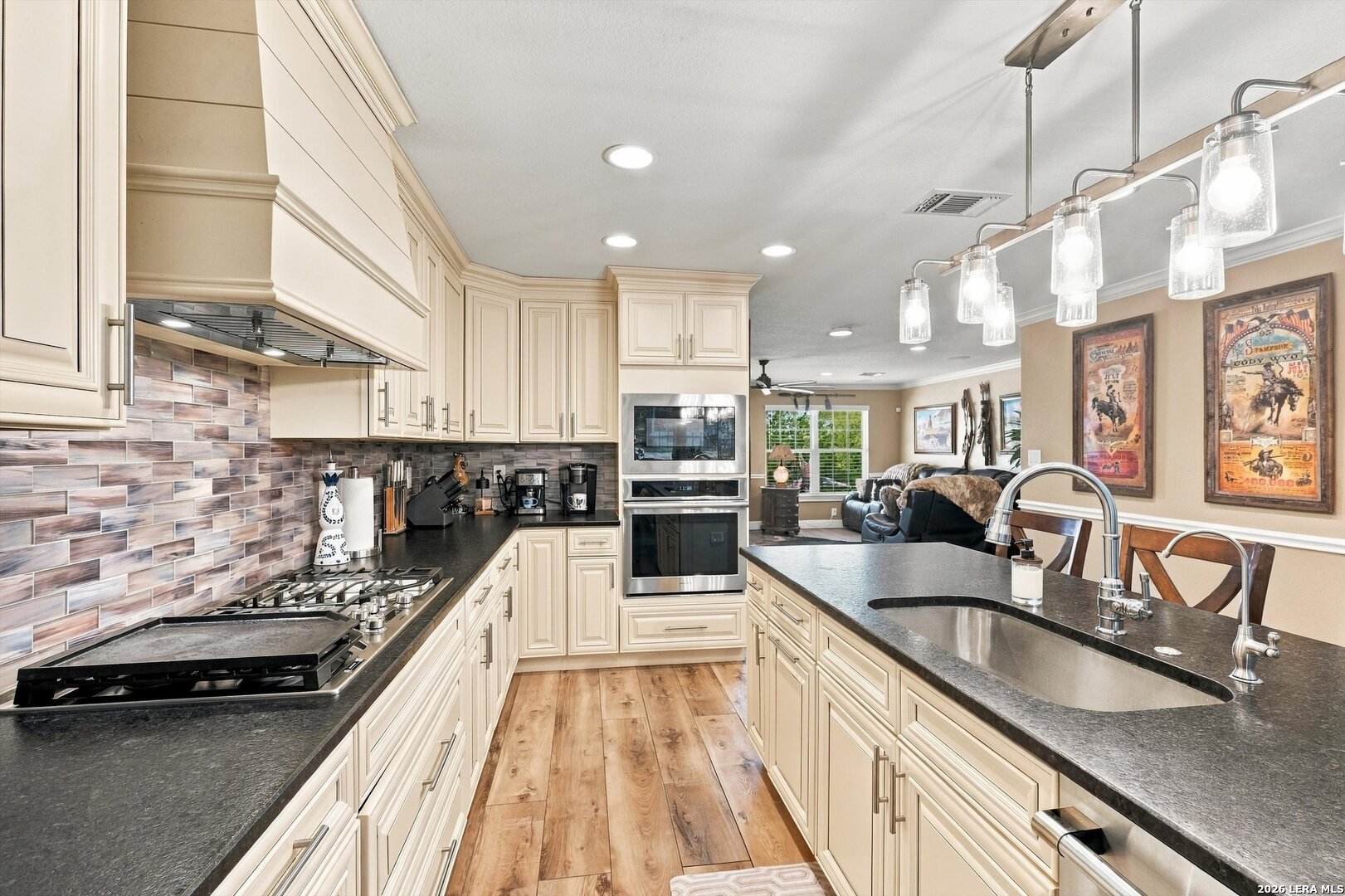 526 CHEYENNE TRL, Pipe Creek, TX 78063