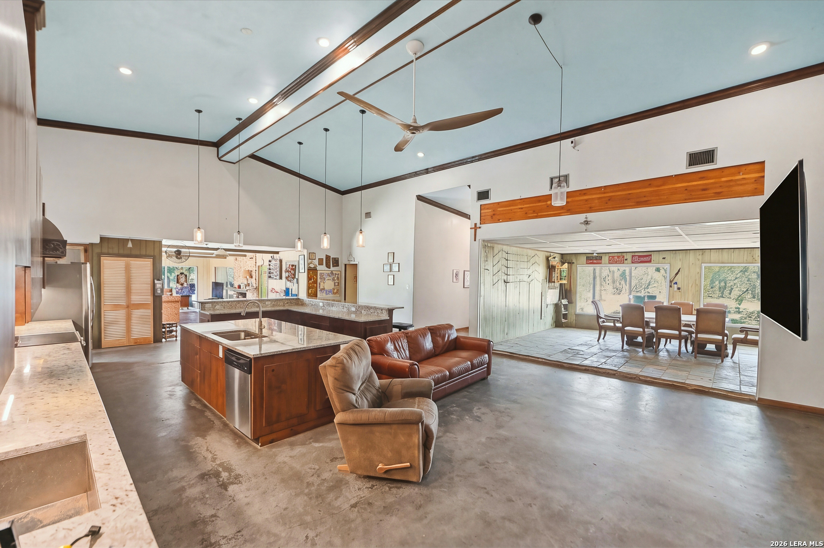 3001 Curry, Seguin, TX 78155