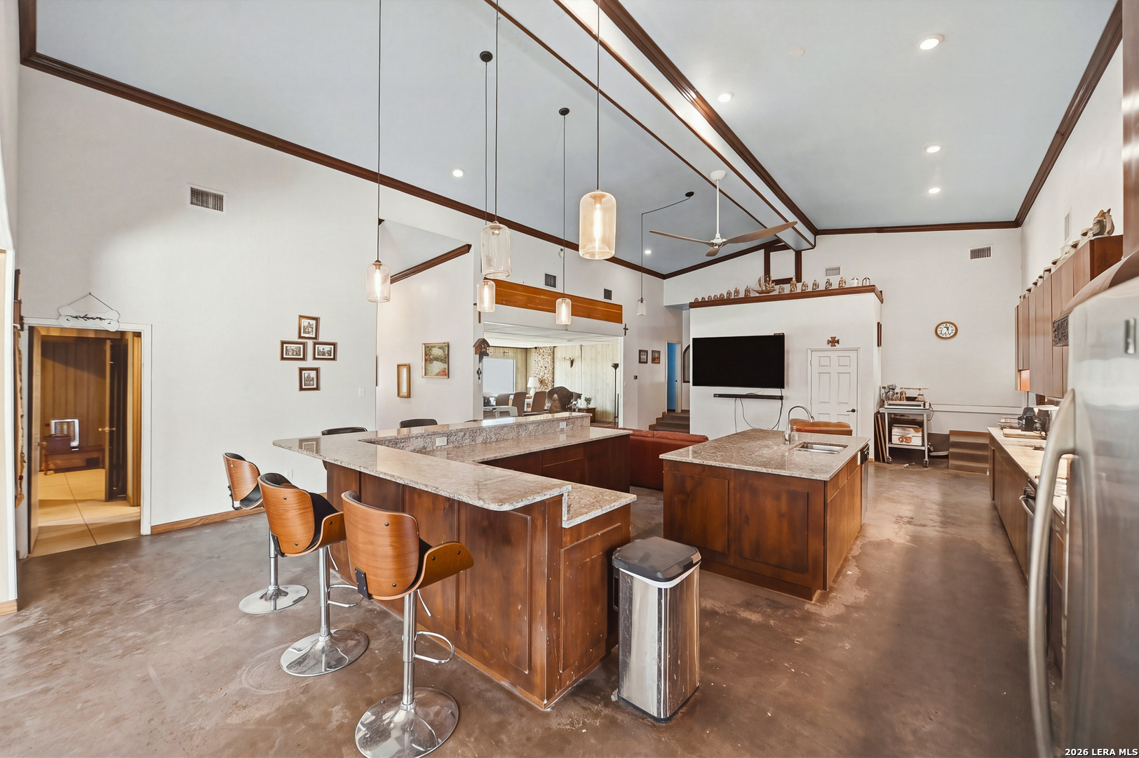 3001 Curry, Seguin, TX 78155