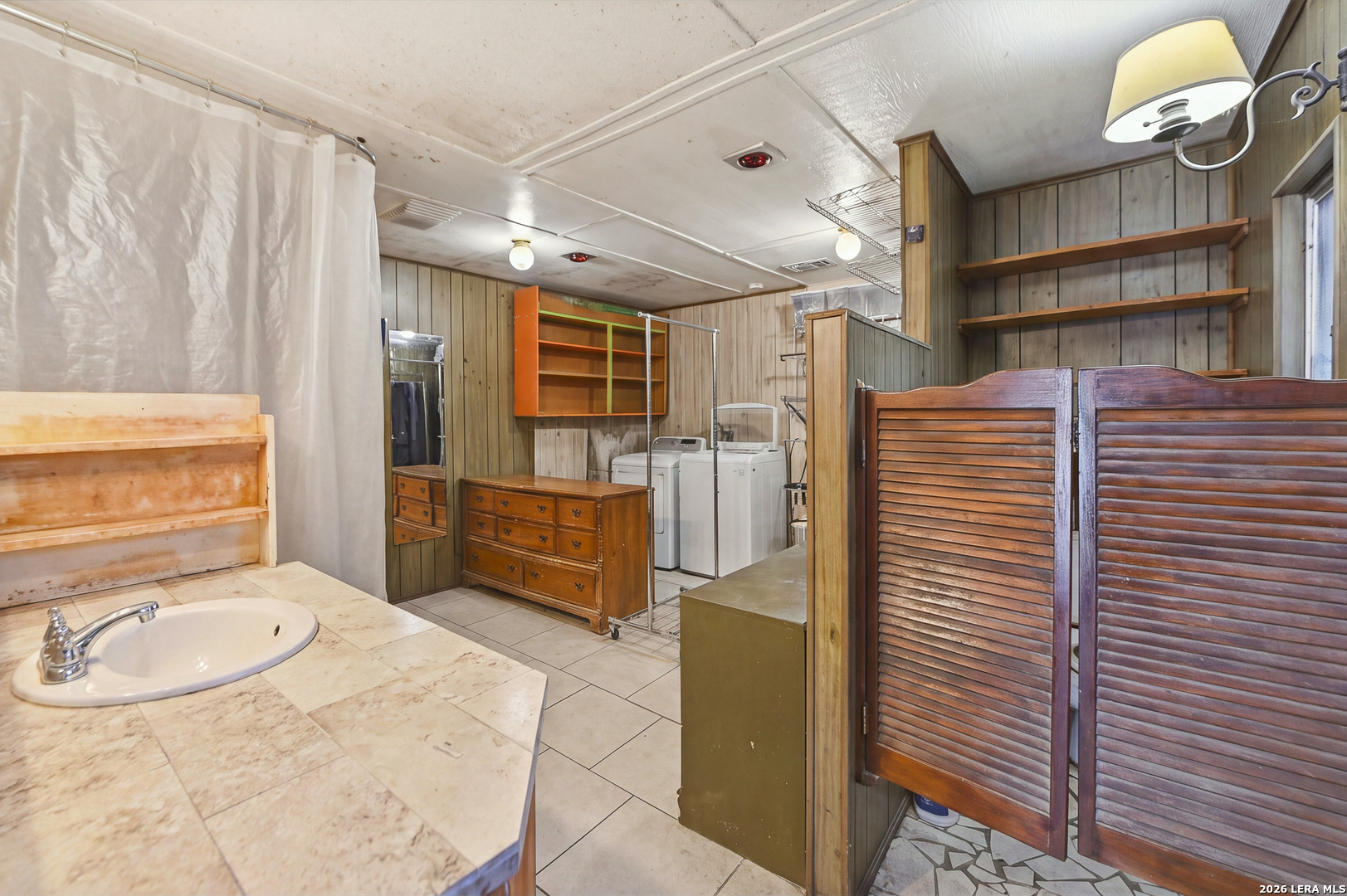 3001 Curry, Seguin, TX 78155