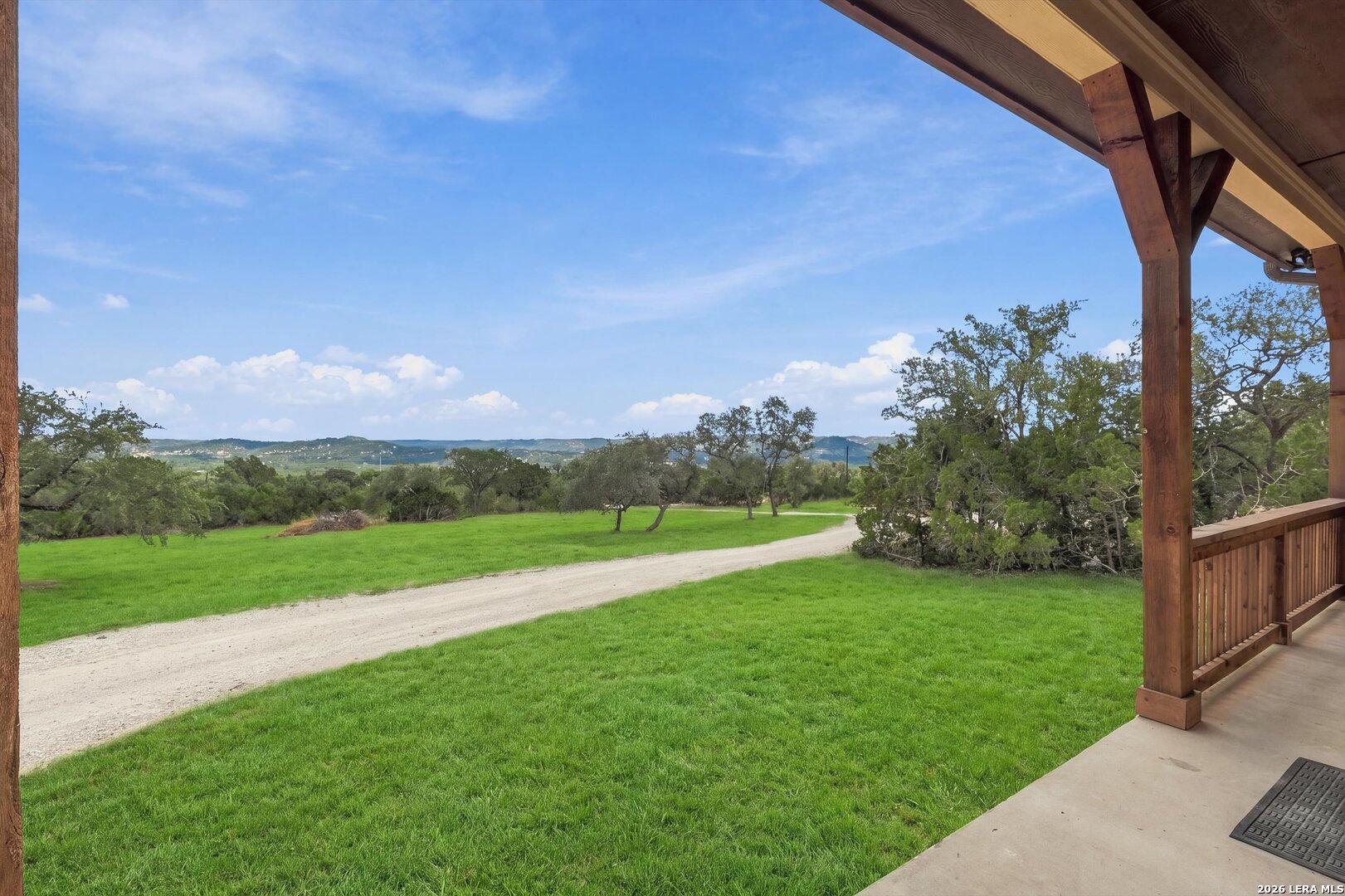 526 CHEYENNE TRL, Pipe Creek, TX 78063