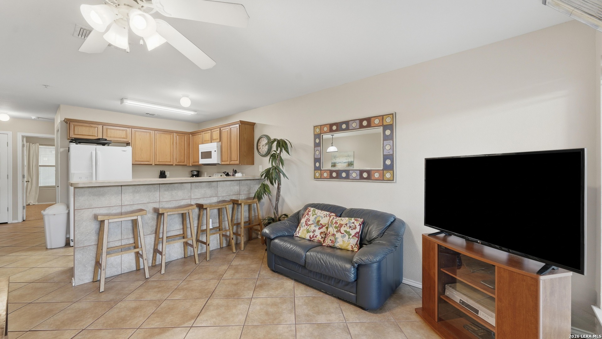 Eat-In Kitchen