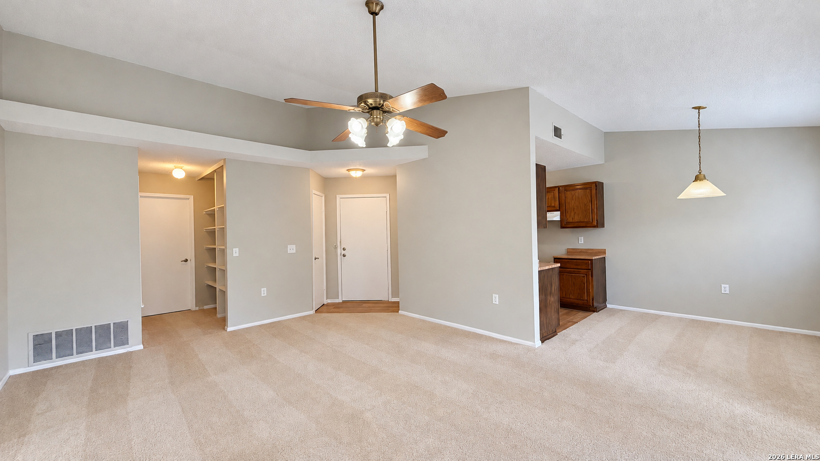 3714 CANDLEKNOLL CIR, San Antonio, TX 78244