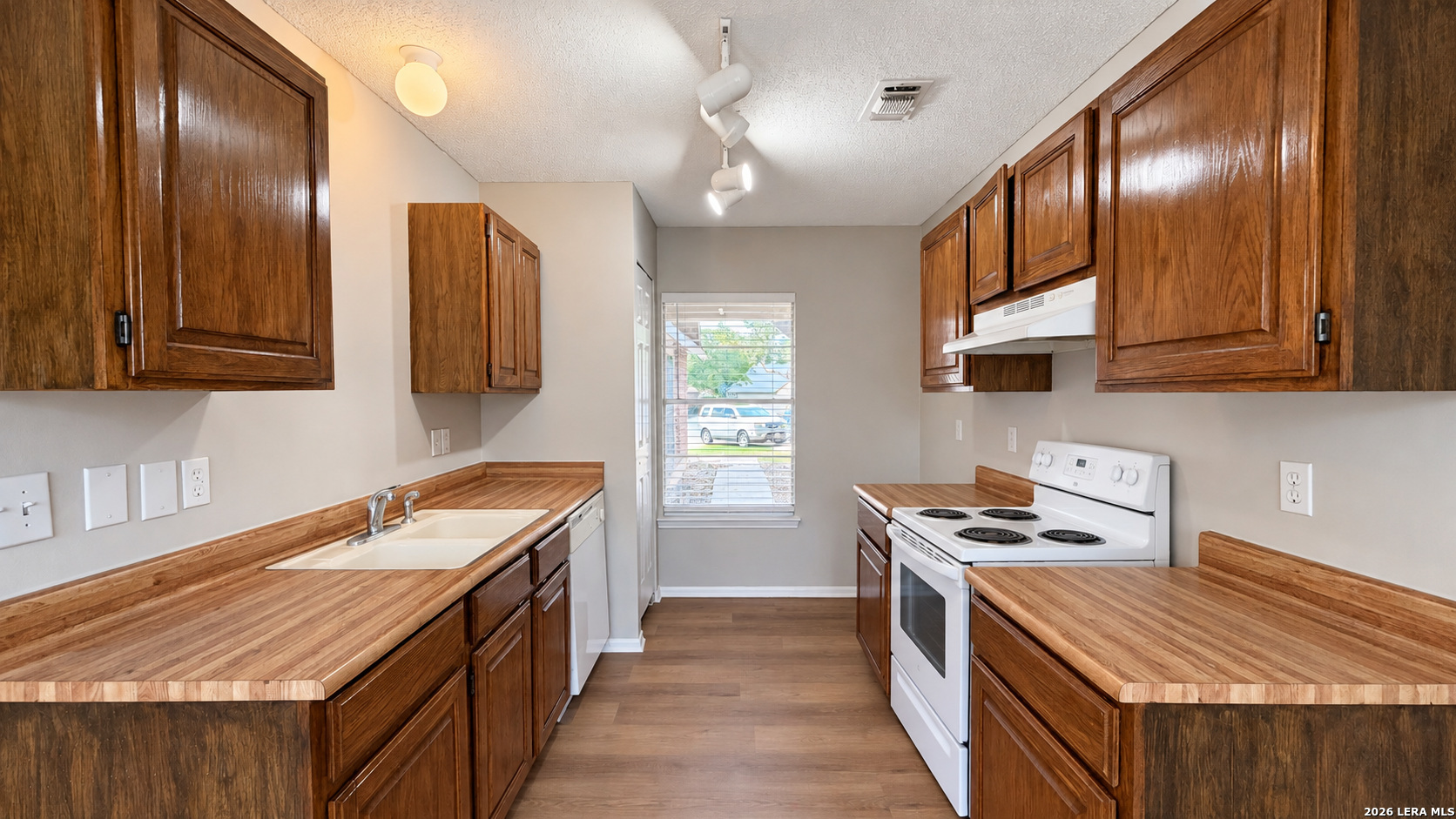 3714 CANDLEKNOLL CIR, San Antonio, TX 78244