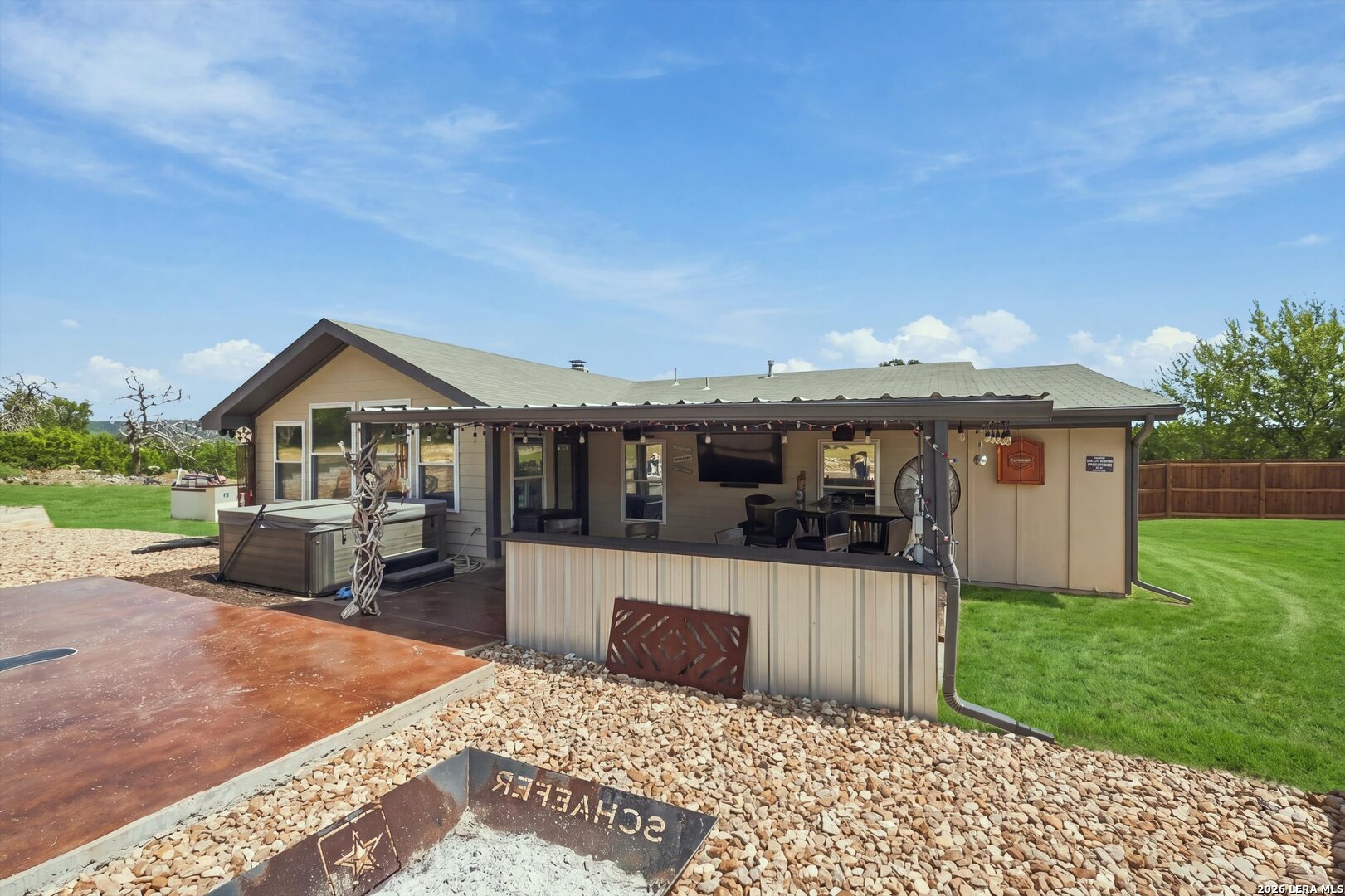 526 CHEYENNE TRL, Pipe Creek, TX 78063
