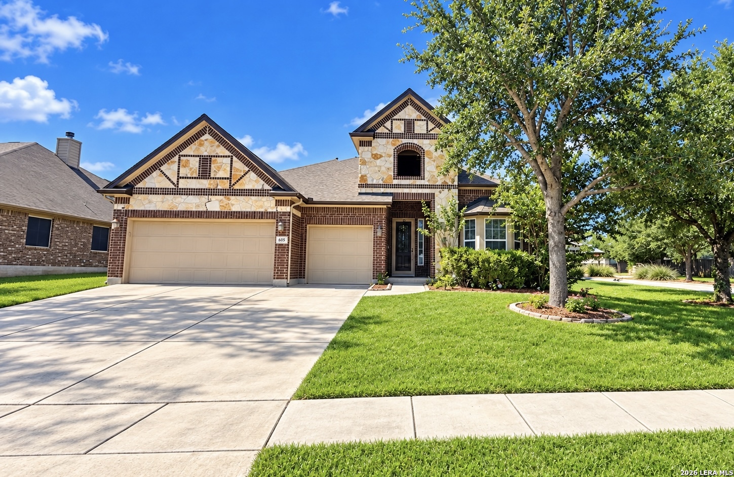 Property photo for 605 Oakmont Way, Cibolo, TX