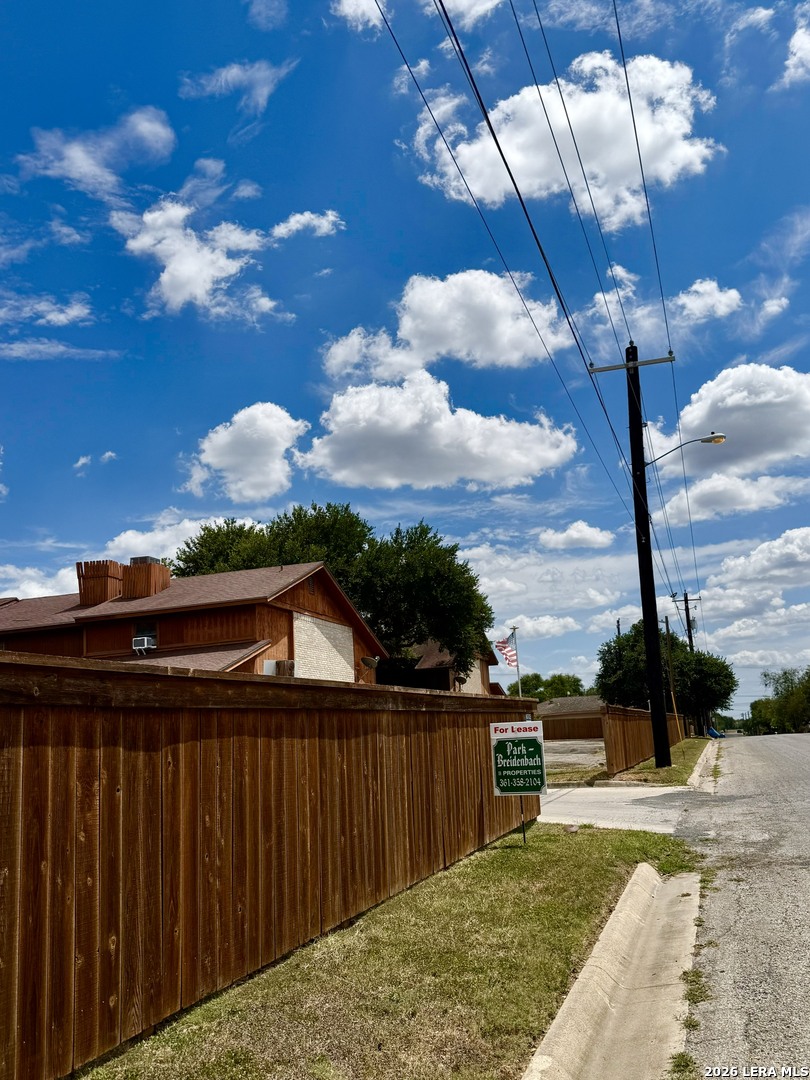 207 S ARCHER ST, #APT A3, Beeville, TX 78102