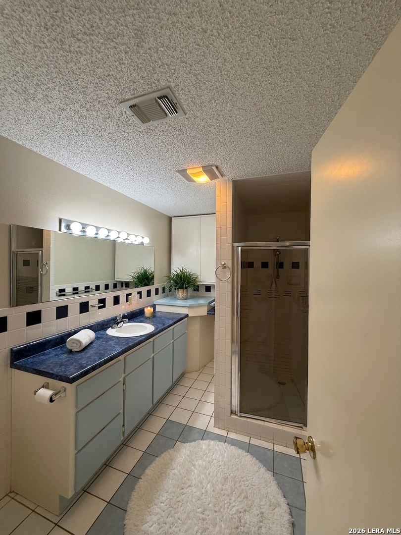 207 Tracie Trail