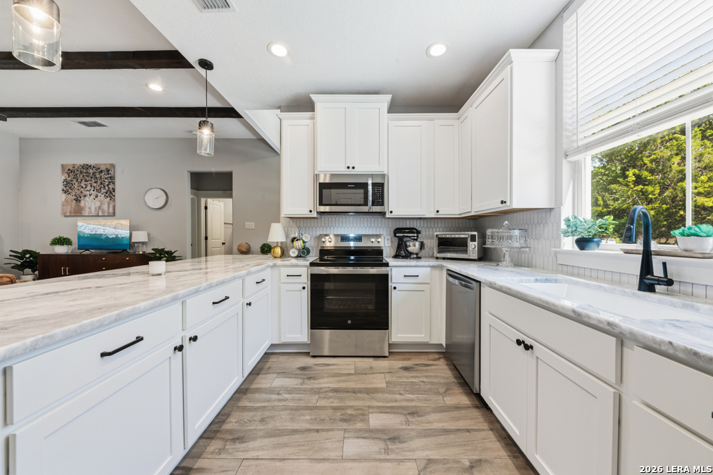 4 HAPPY HOLLOW CT, Wimberley, TX 78676