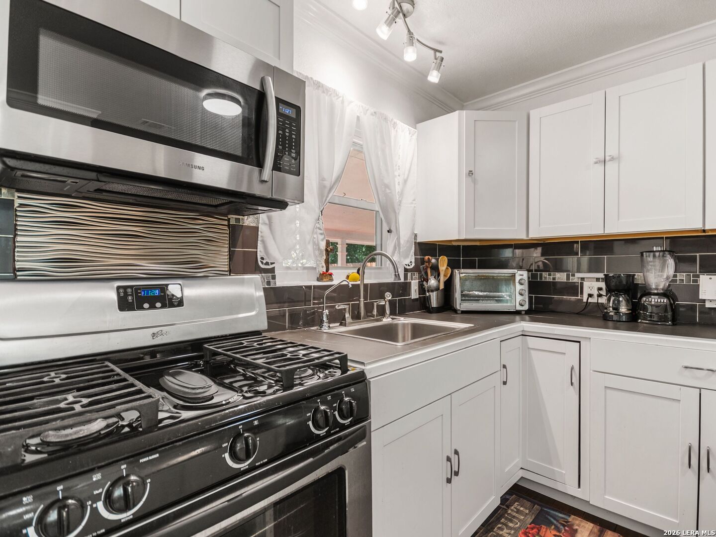 430 Sandalwood, San Antonio, TX 78216