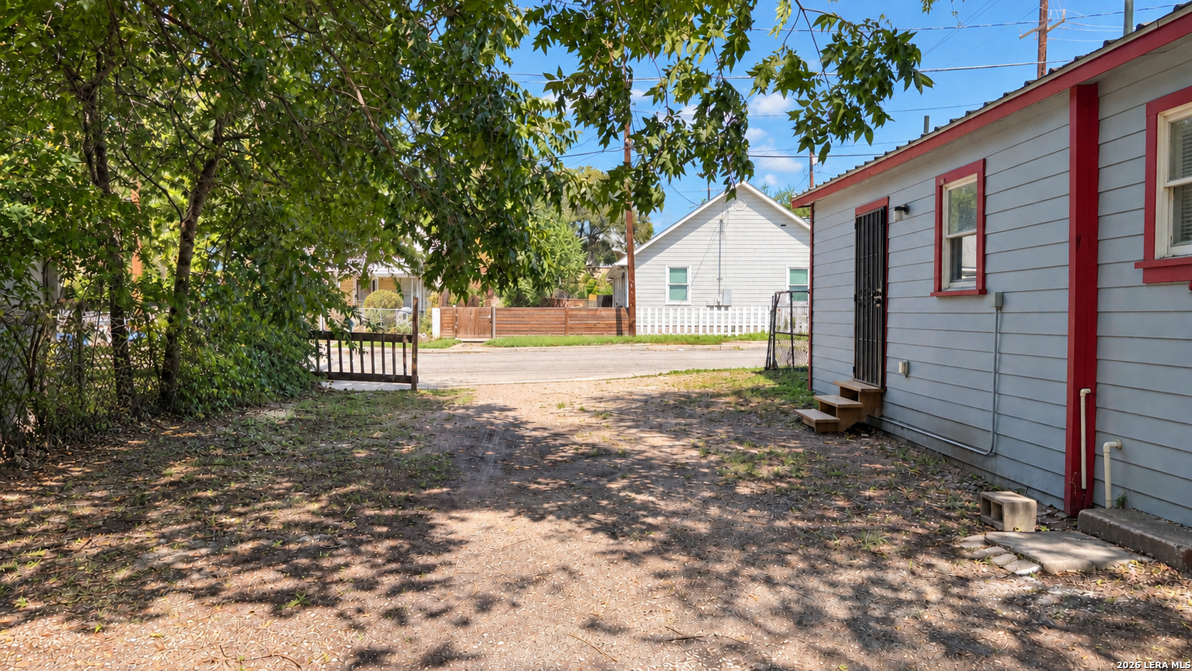 413 N Hackberry, San Antonio, TX 78202