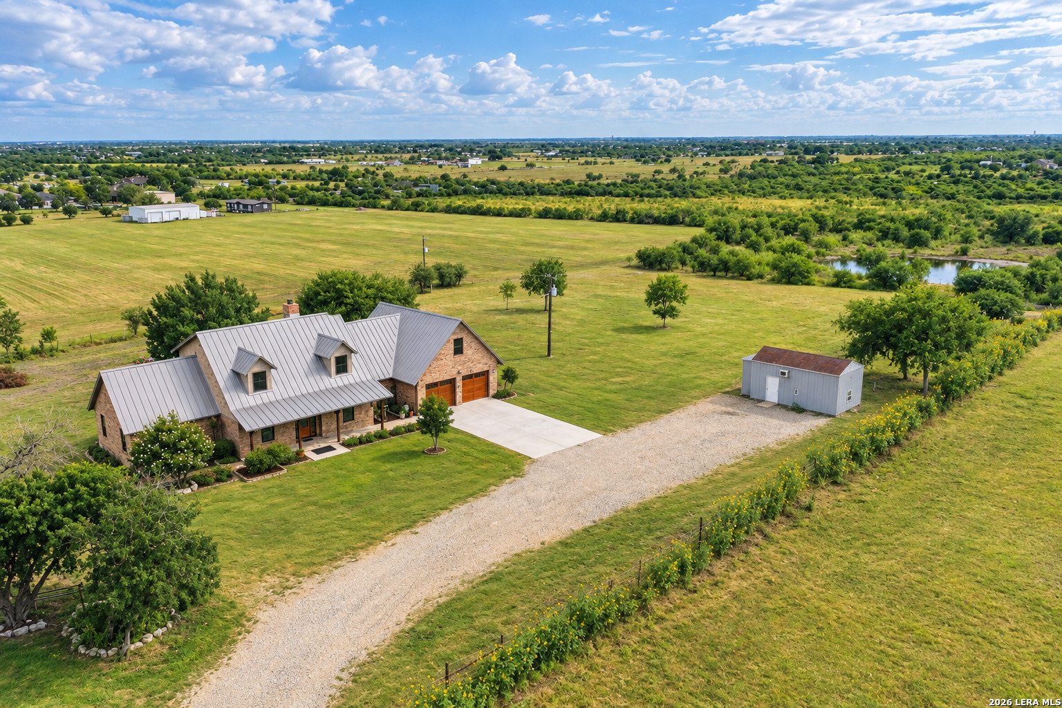 2379 WETZ RD, Marion, TX 78124