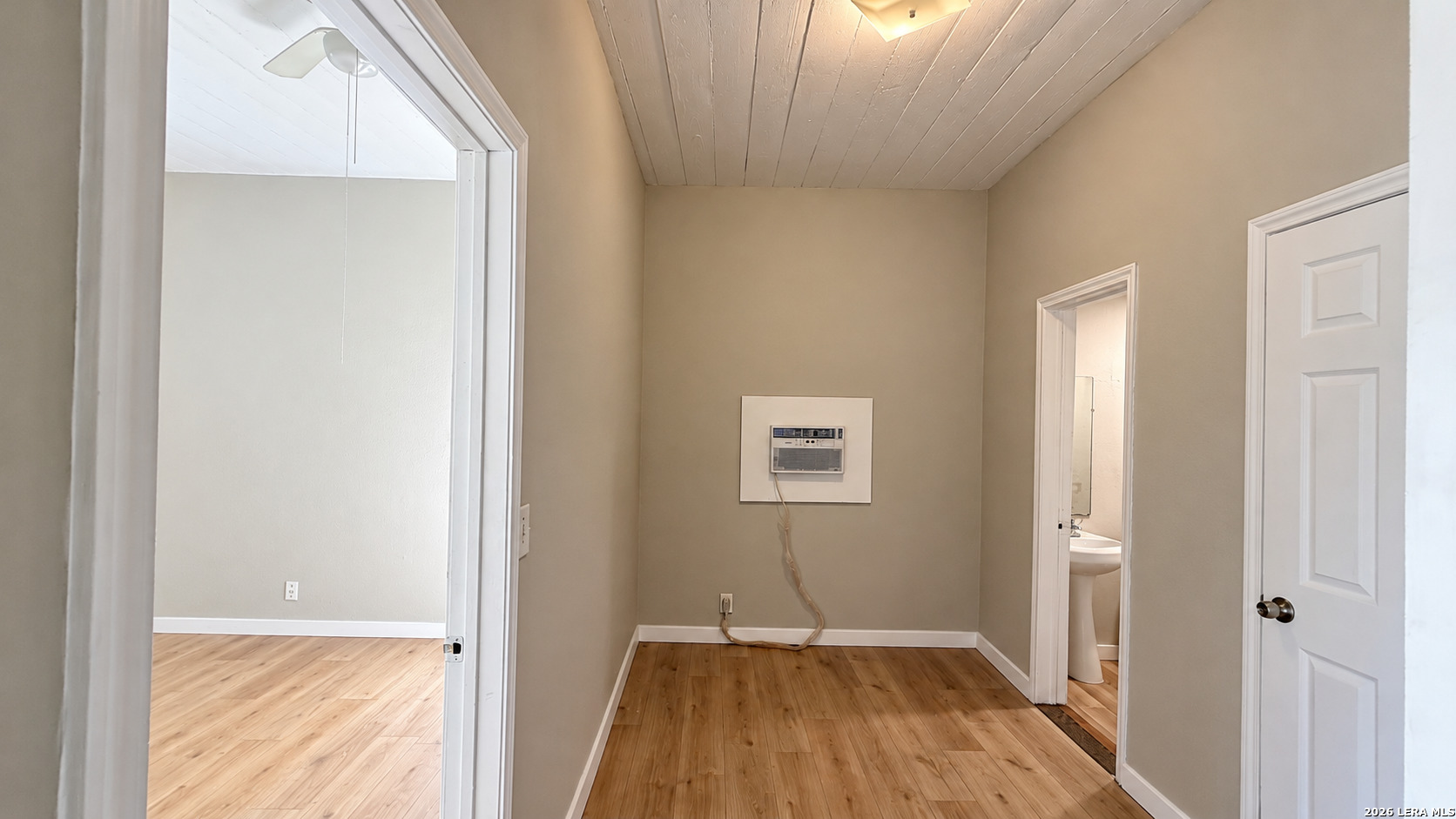 413 N Hackberry, San Antonio, TX 78202