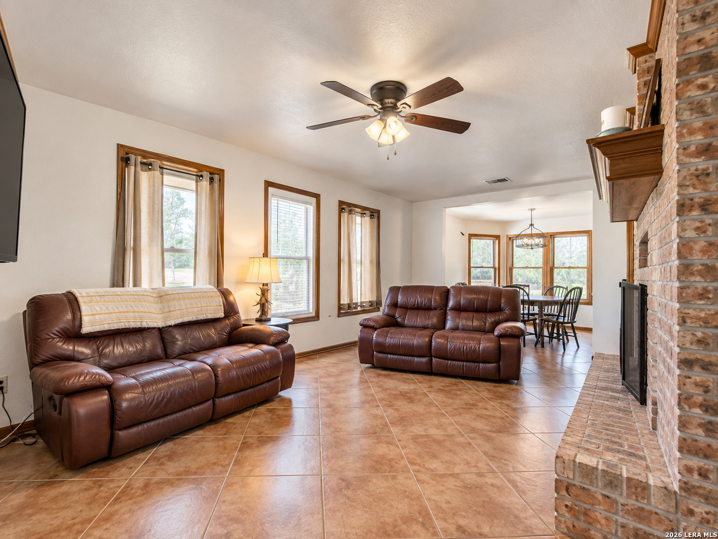 2379 WETZ RD, Marion, TX 78124