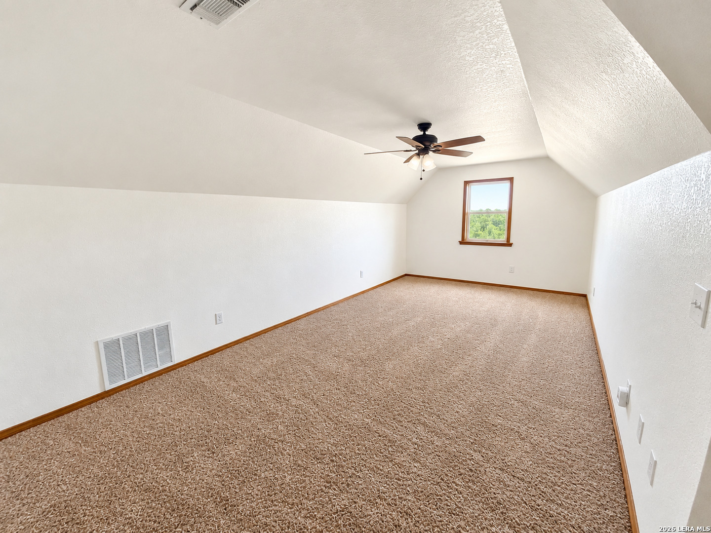 2379 WETZ RD, Marion, TX 78124