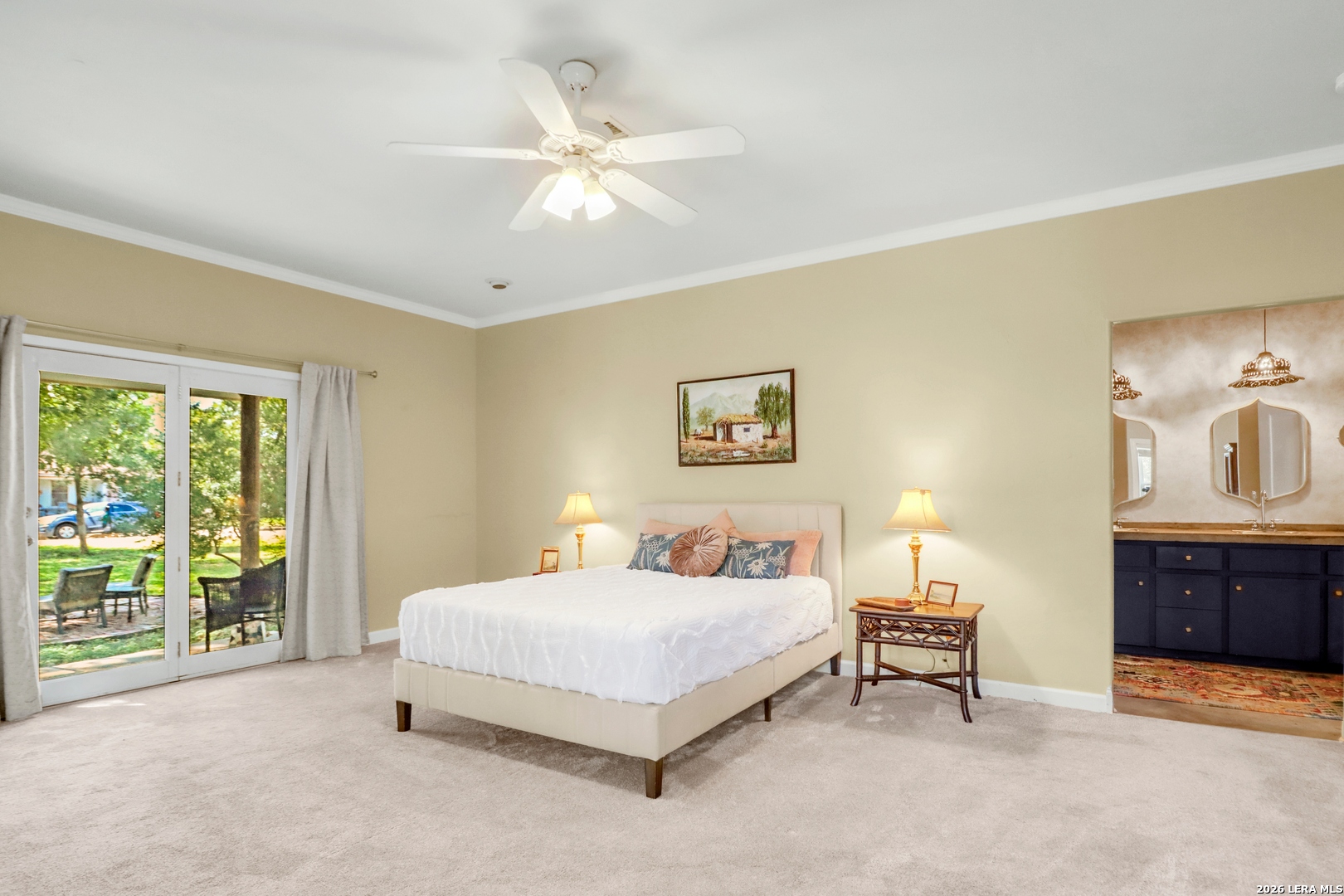 966 Bismark, Seguin, TX 78155