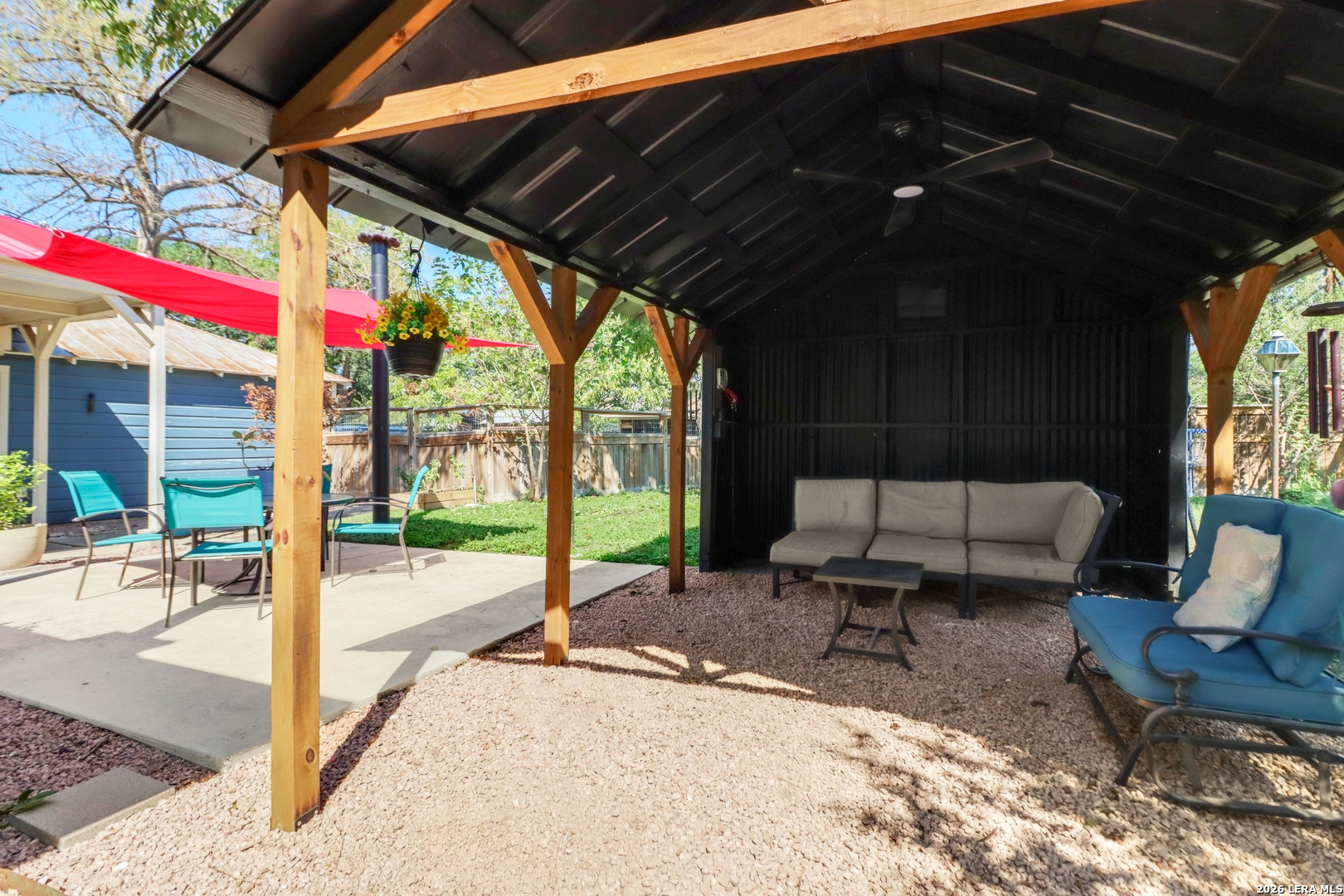 966 Bismark, Seguin, TX 78155