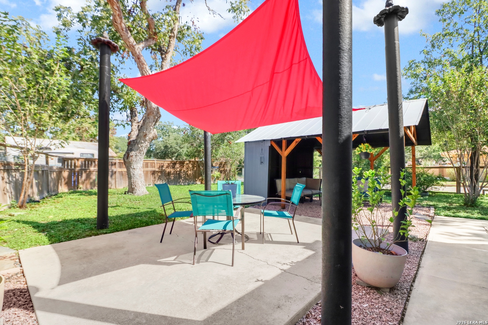 966 Bismark, Seguin, TX 78155