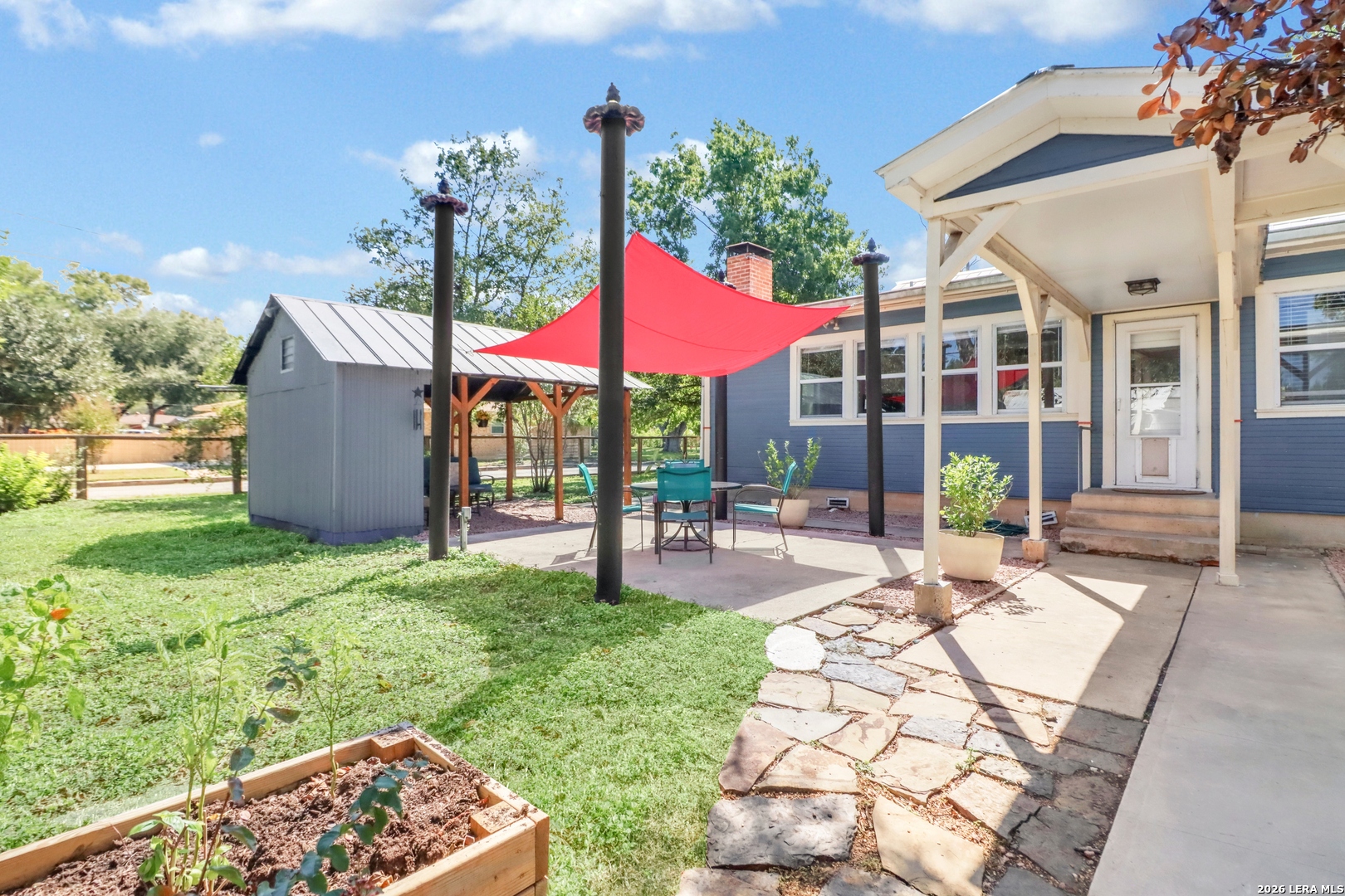 966 Bismark, Seguin, TX 78155