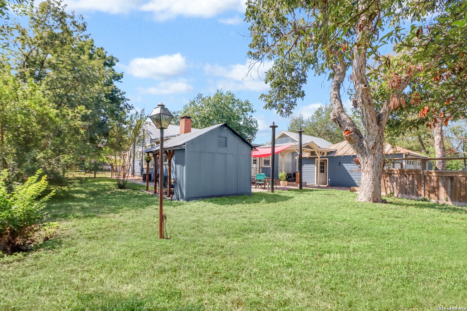 966 Bismark, Seguin, TX 78155