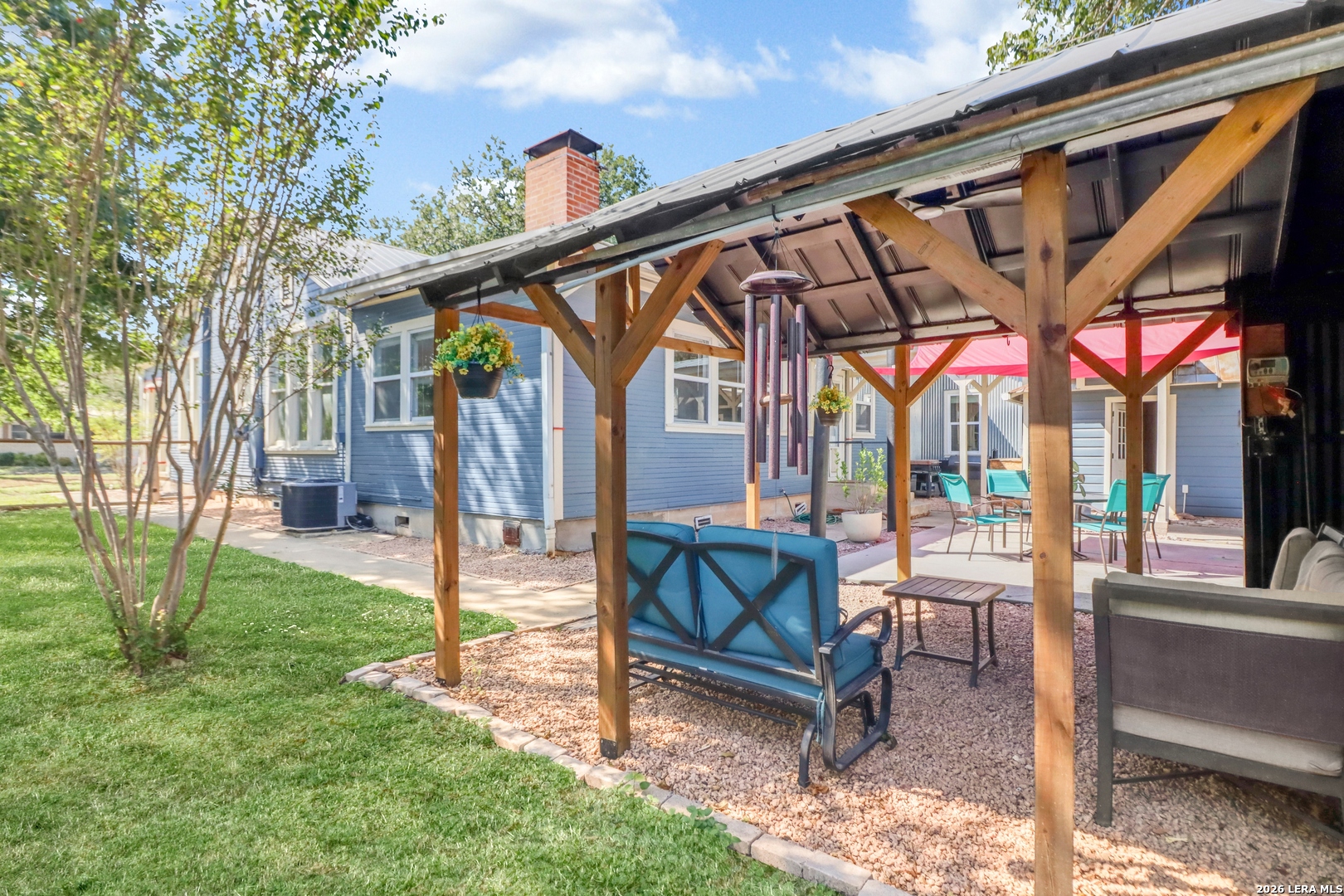 966 Bismark, Seguin, TX 78155