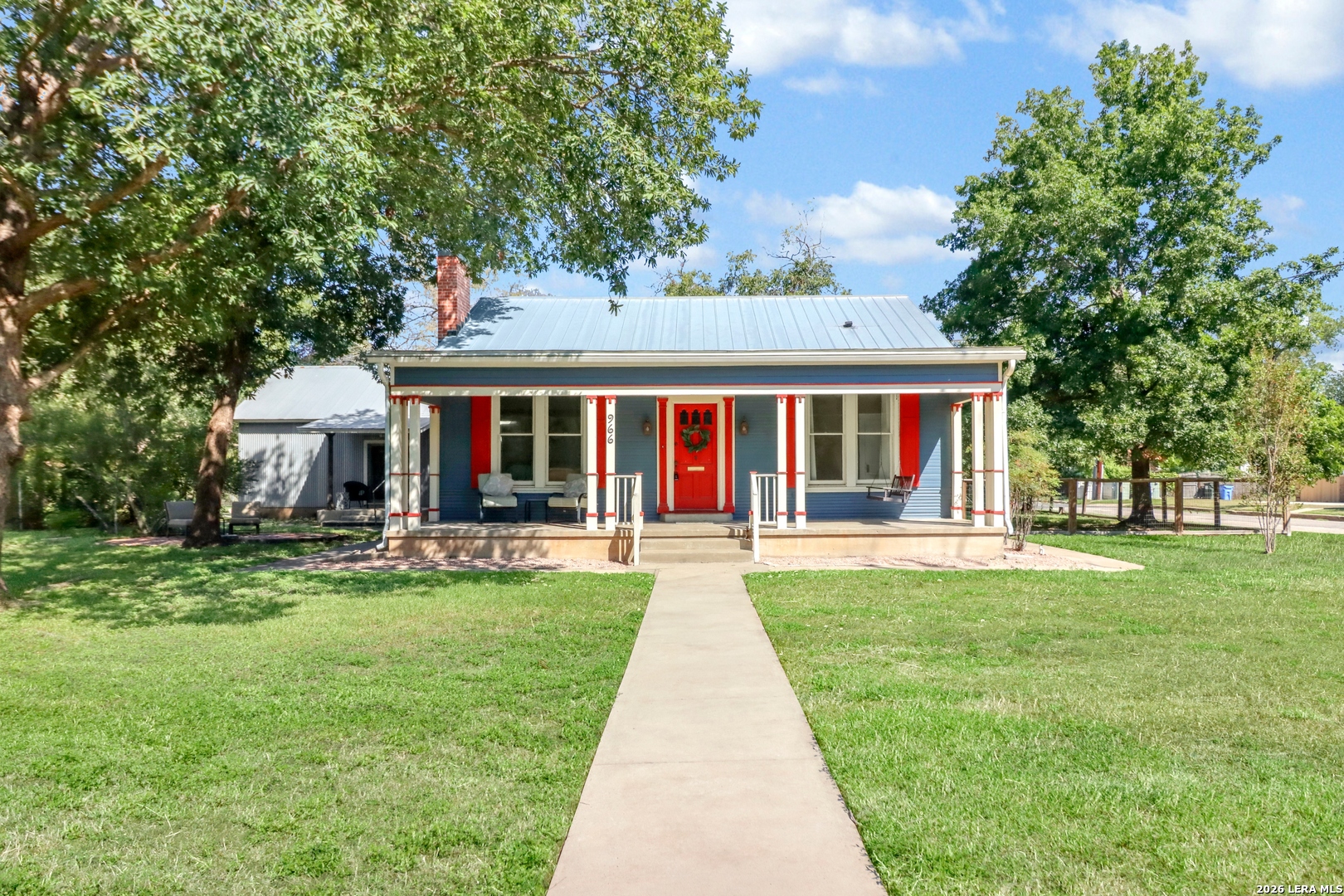 966 Bismark, Seguin, TX 78155