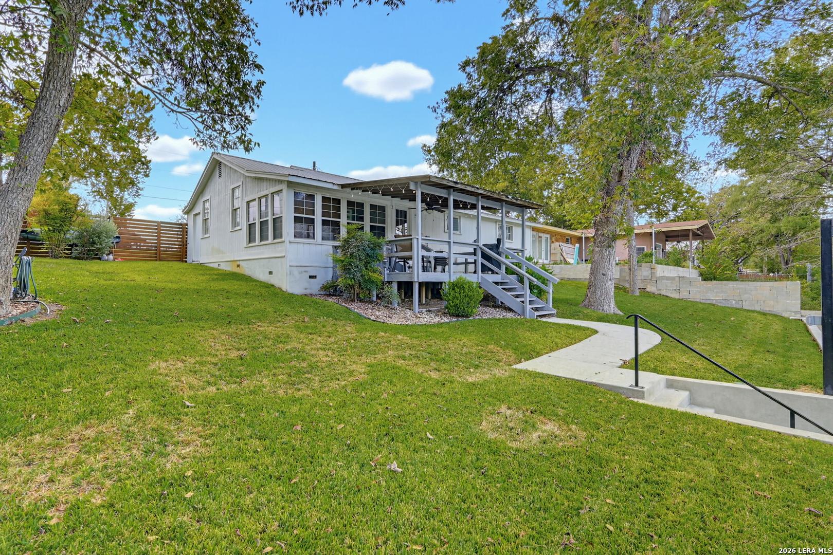 951 Reiley Rd, Seguin, TX 78155