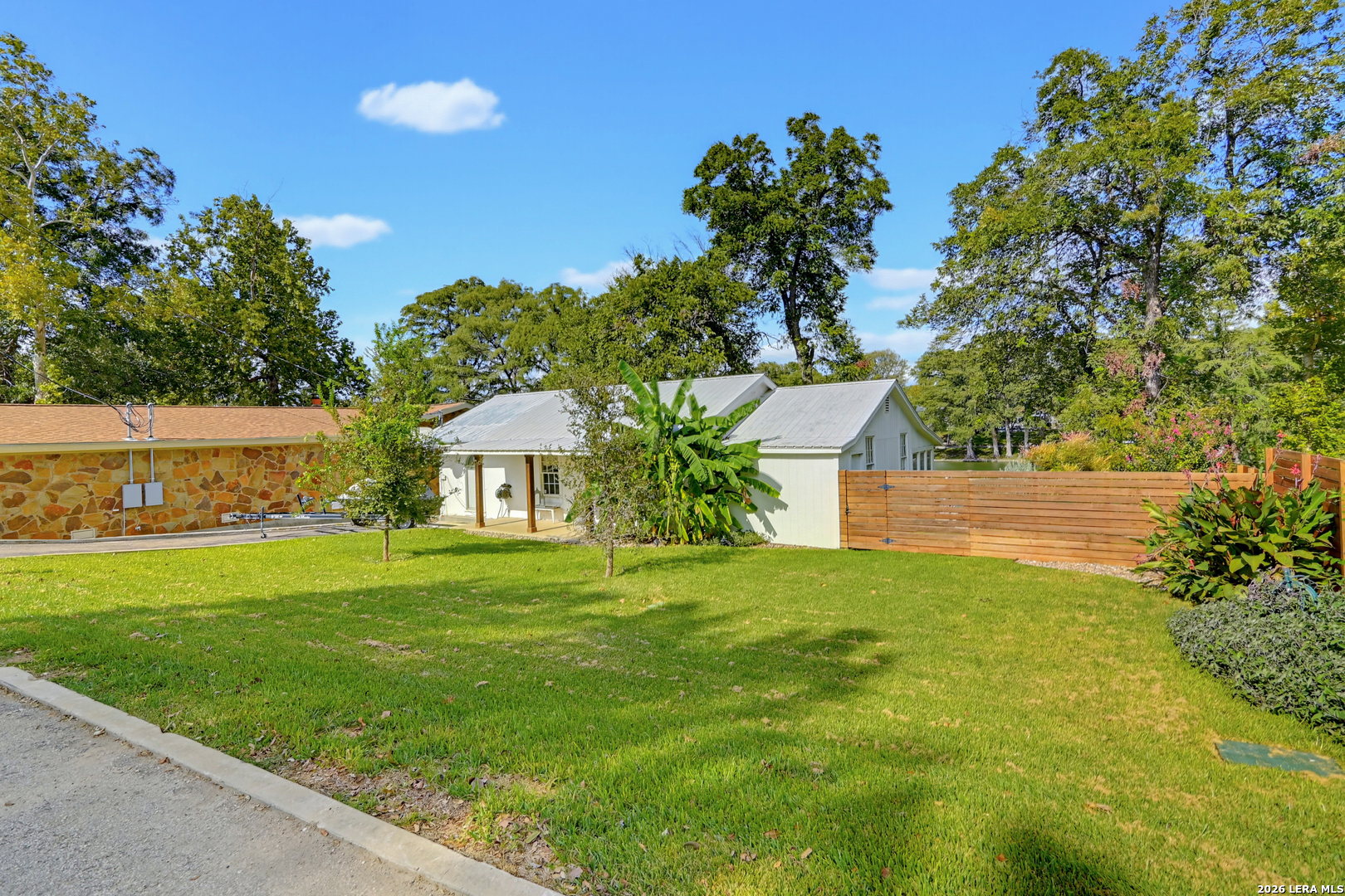 951 Reiley Rd, Seguin, TX 78155