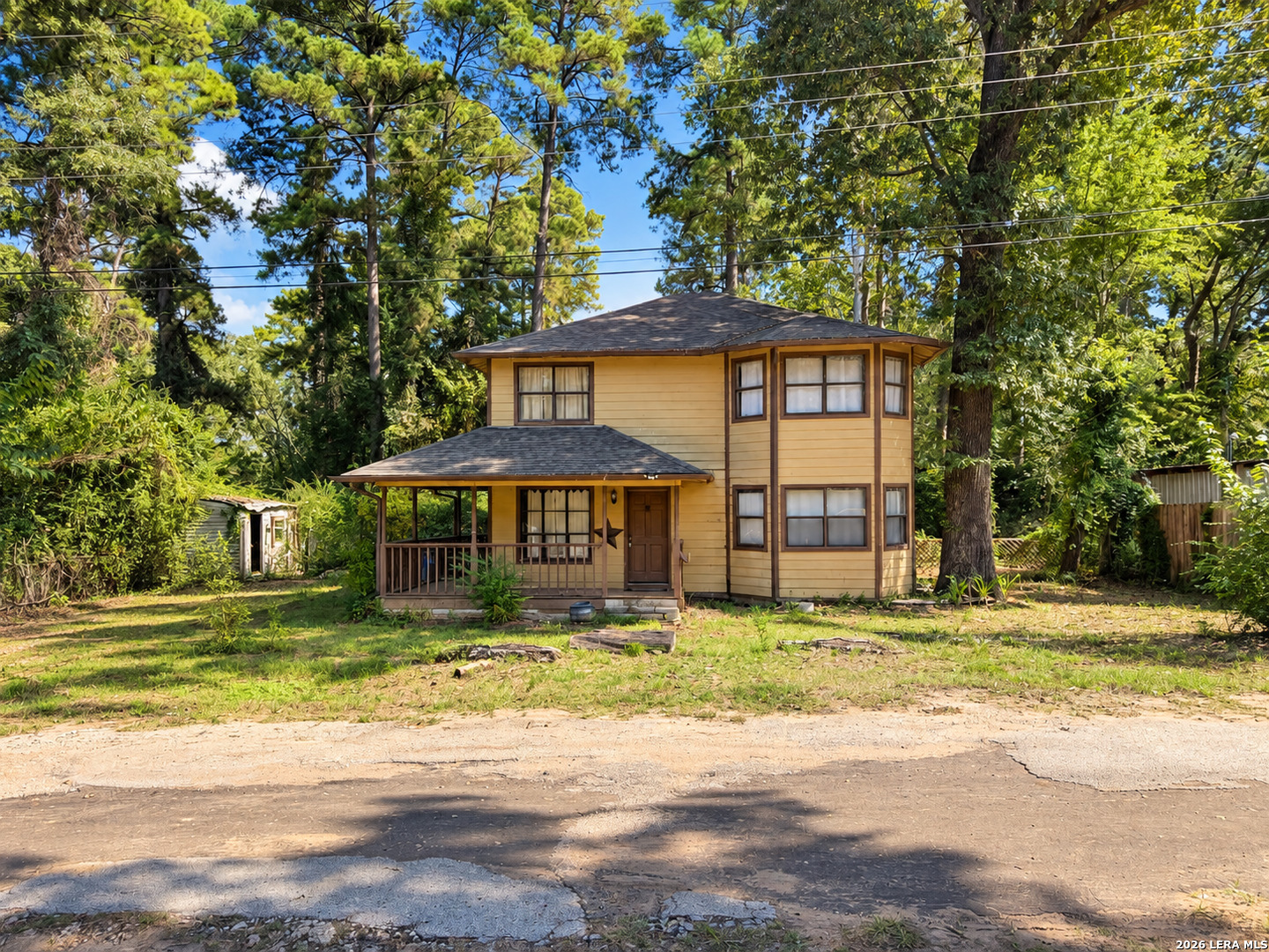 Property photo for 20624 HEWITT CIR, Chandler, TX