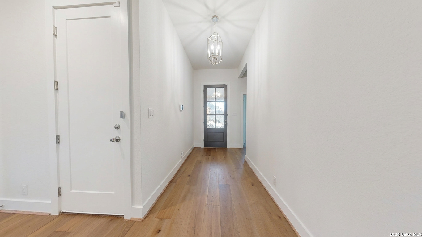 Entry/Foyer