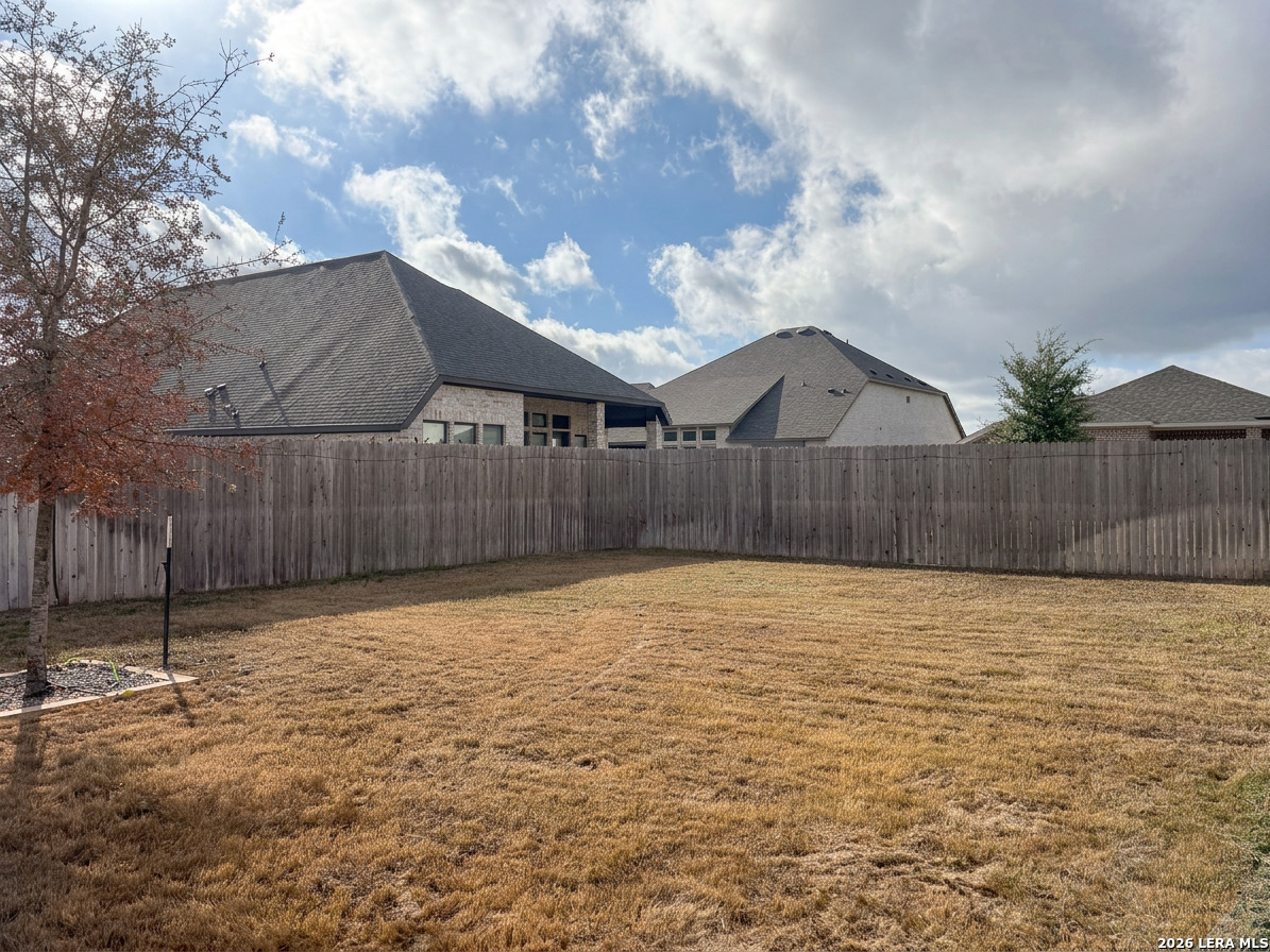 138 Red Oak, Castroville, TX 78009