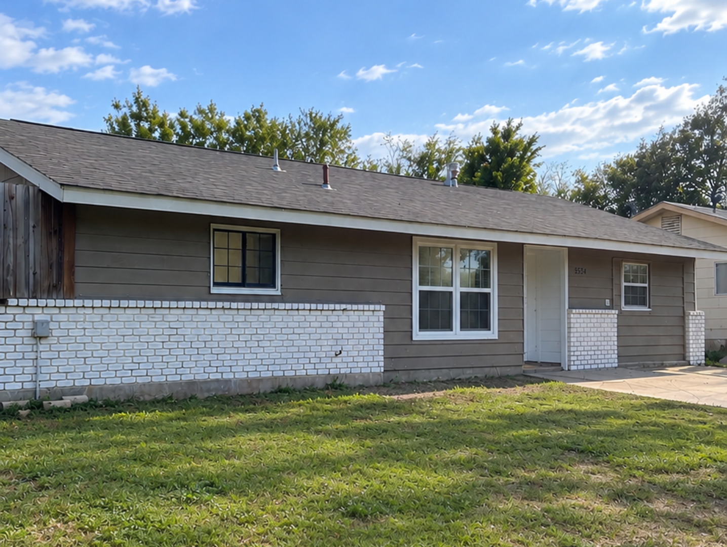 5234 VILLAGE ROW, San Antonio, TX 78218