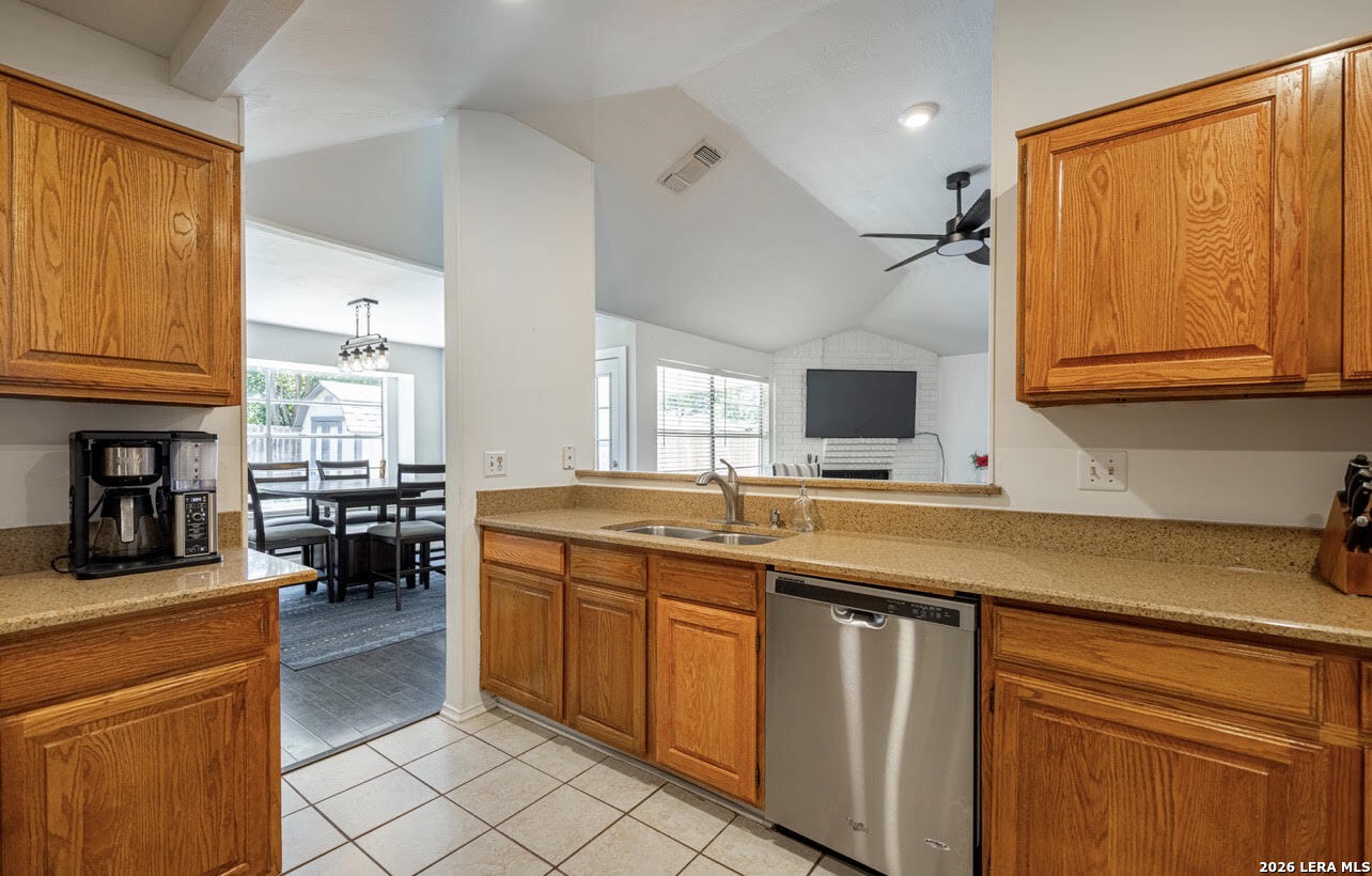 2600 STAR LIGHT LN, Schertz, TX 78154